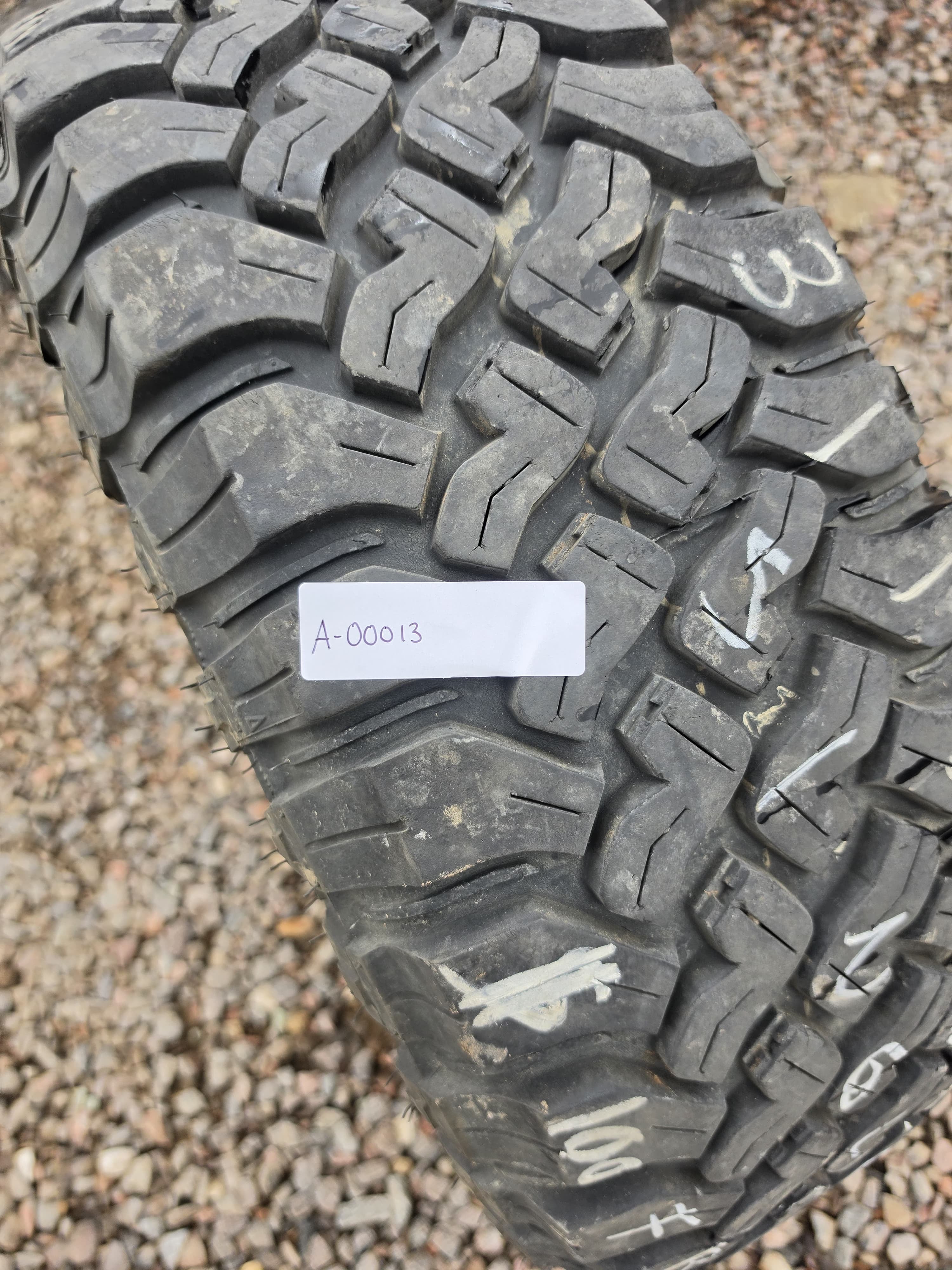 LT31X10.50R15 Single (1 Like New Tire) Falken Wildpeak M/T