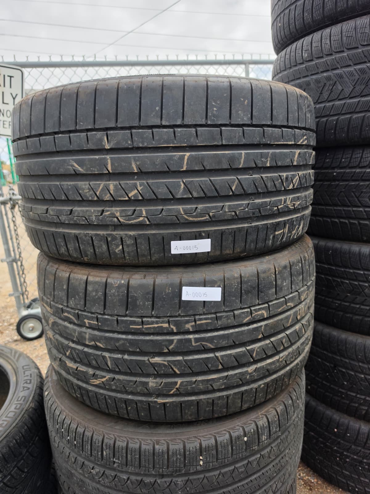 325/35ZR22 Pair (2 Used Tires)  Continental Sport Contact 6