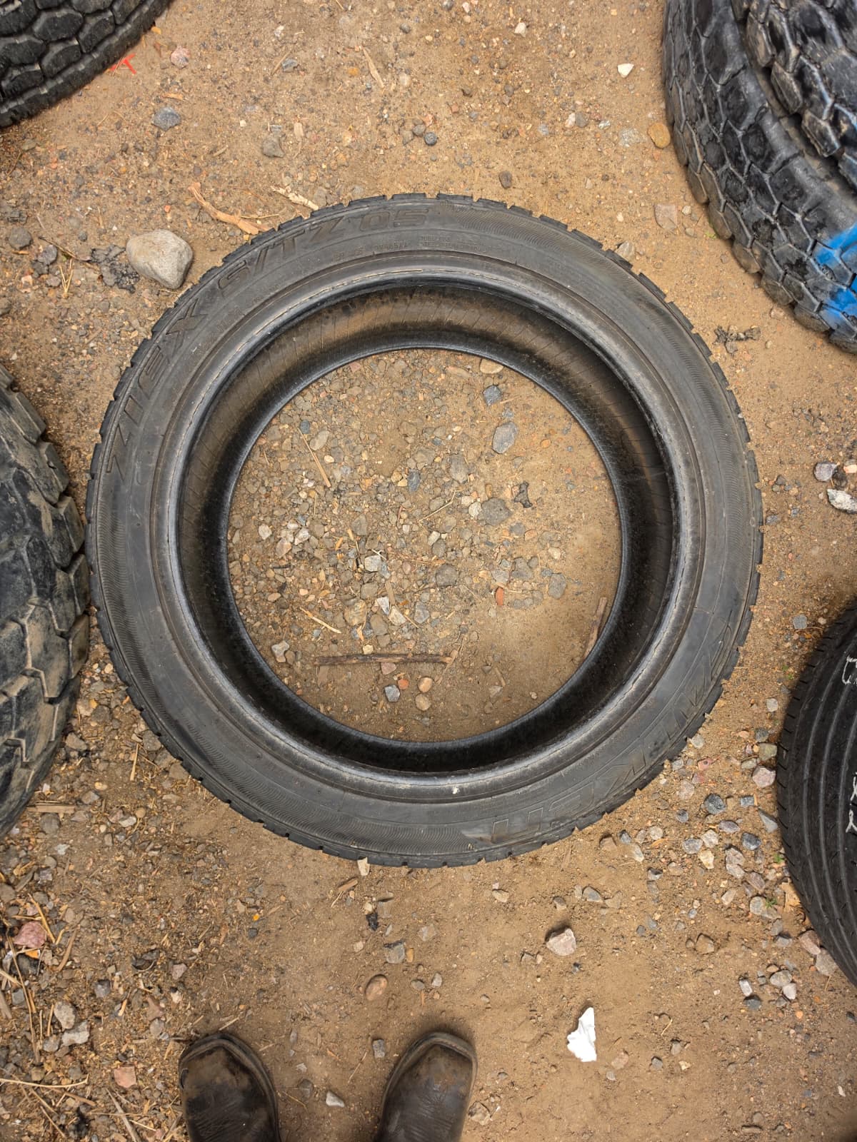 285/40R22 Pair (2 Used Tires)Falken Ziex S/T