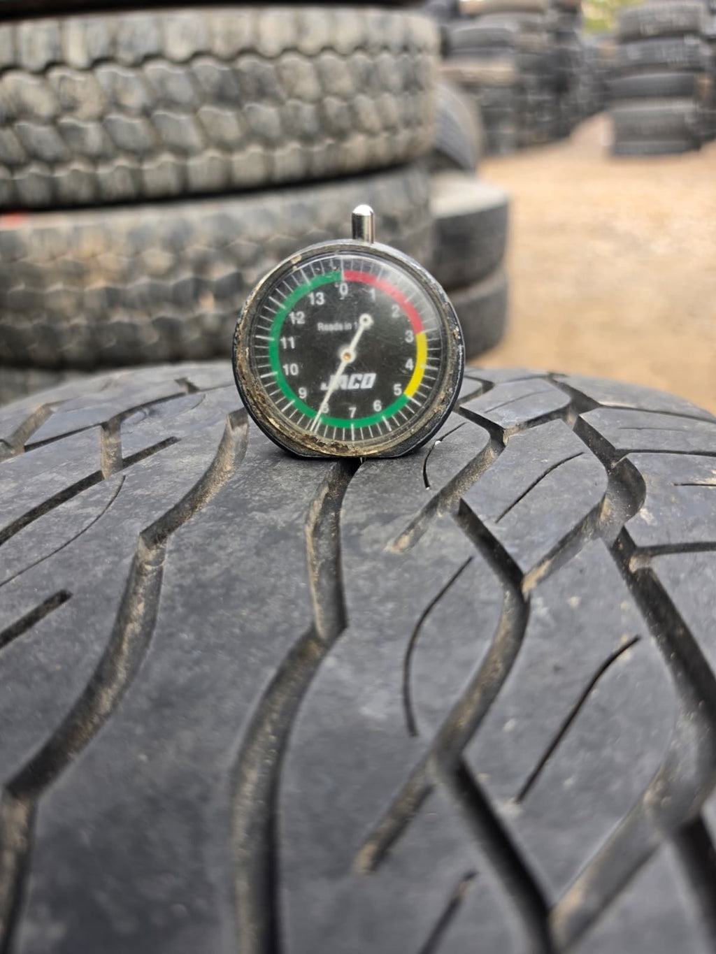 285/40R22 Pair (2 Used Tires)Falken Ziex S/T