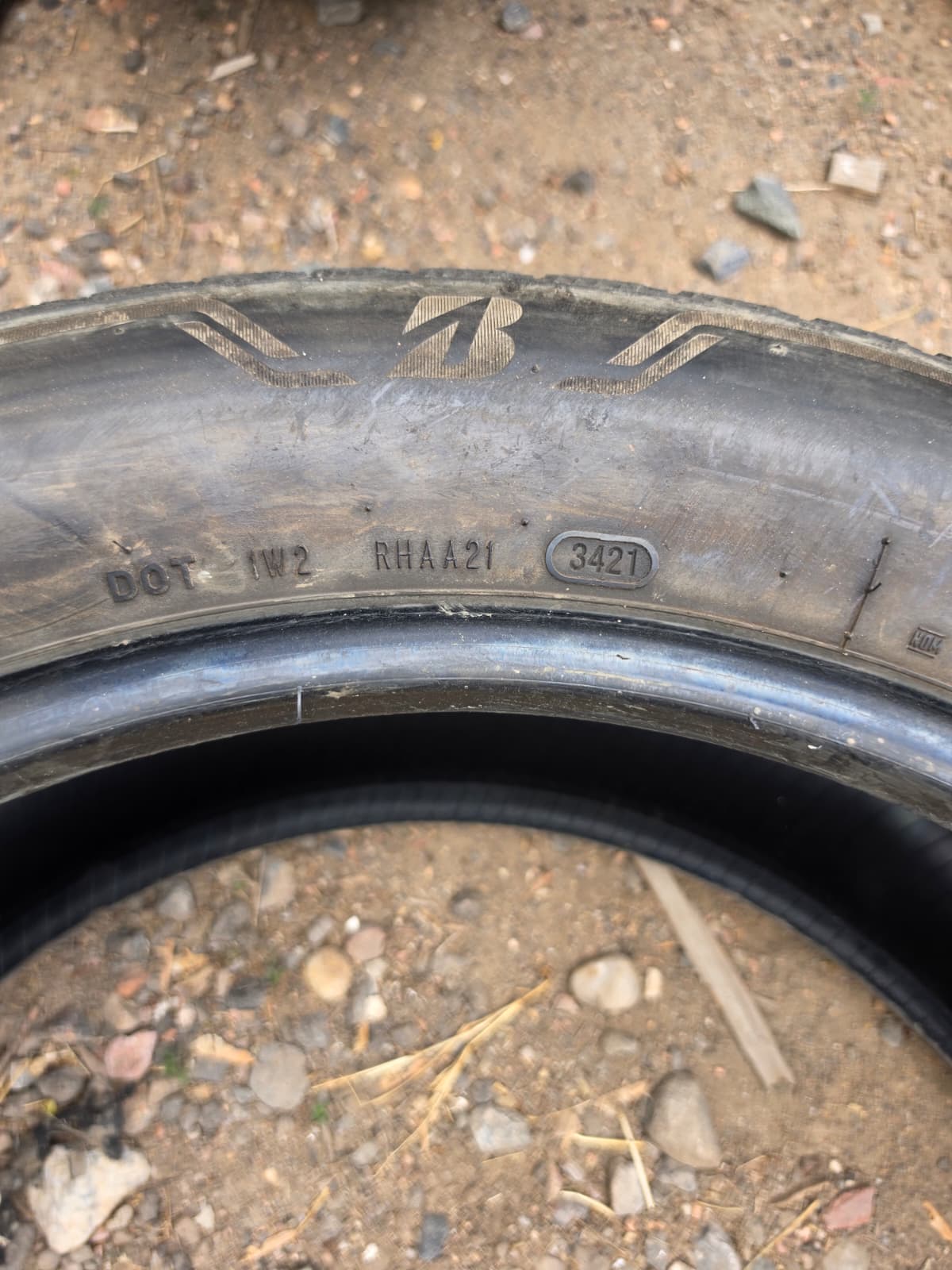275/50R22 Set (4 Used Tires) Bridgestone Alenza