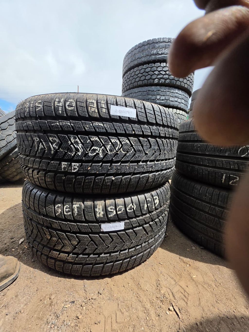 315/40R21 Pair (2 Used Tires) Pirelli Scorpion