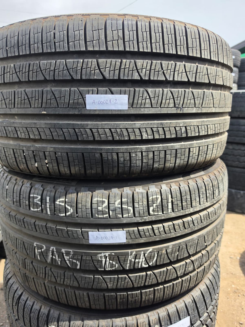 315/35R21 Pair (2 Used Tires ) Pirelli Scorpion Verde