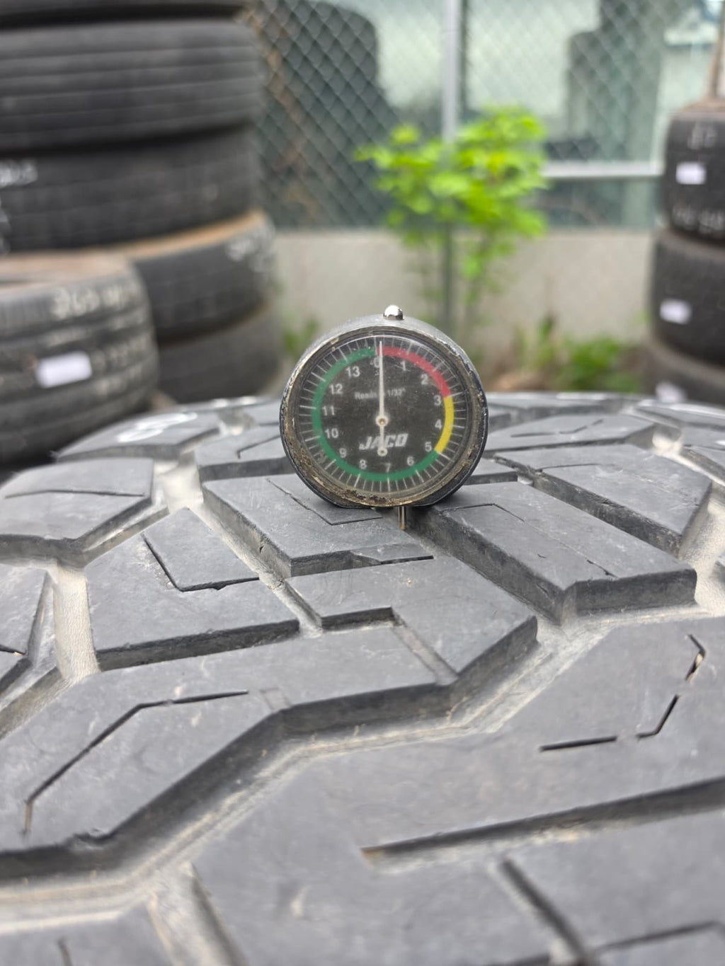 LT315/60R20 Set (4 Used Tires) Nitto Recon Grappler