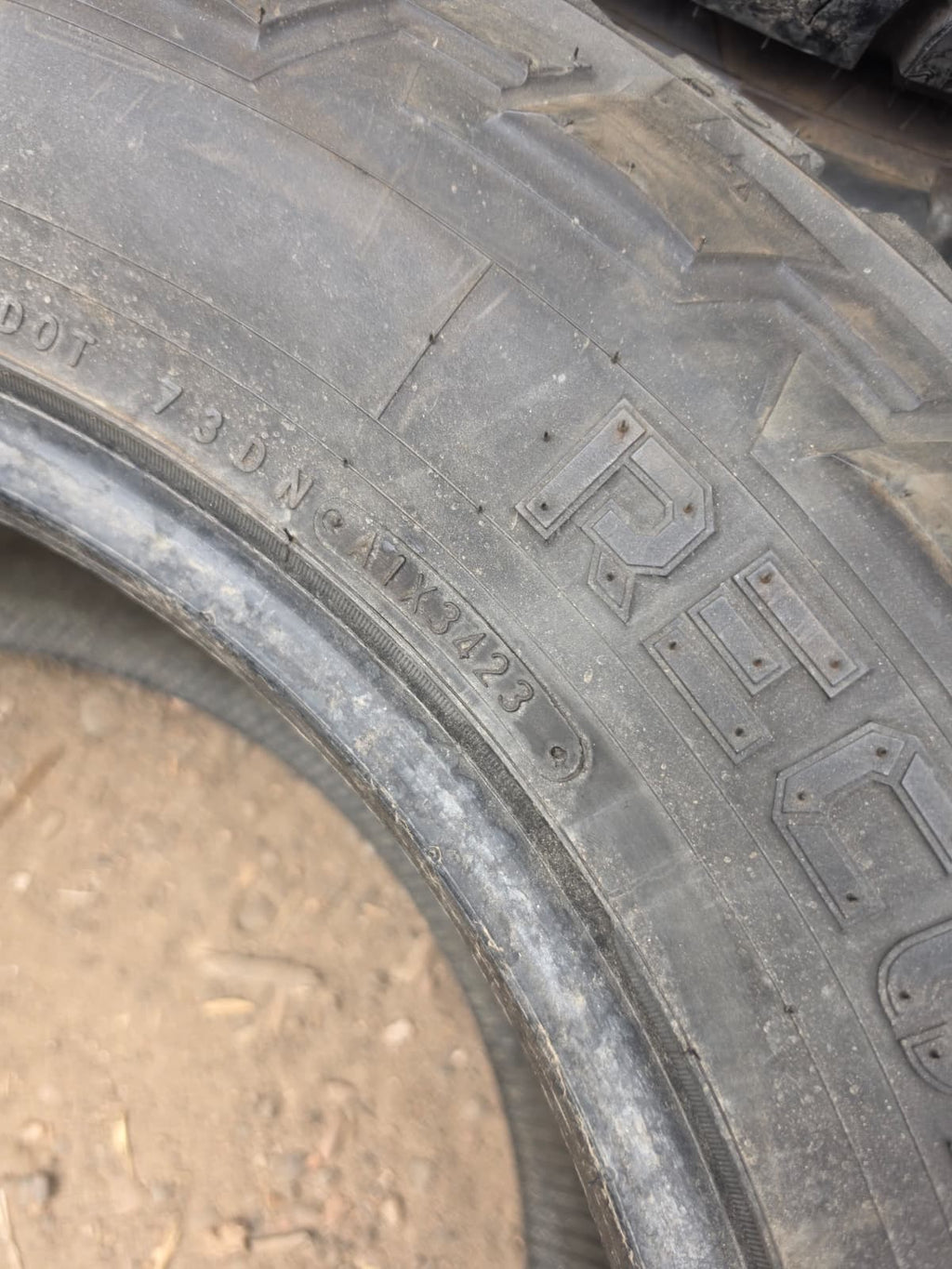 LT315/60R20 Set (4 Used Tires) Nitto Recon Grappler