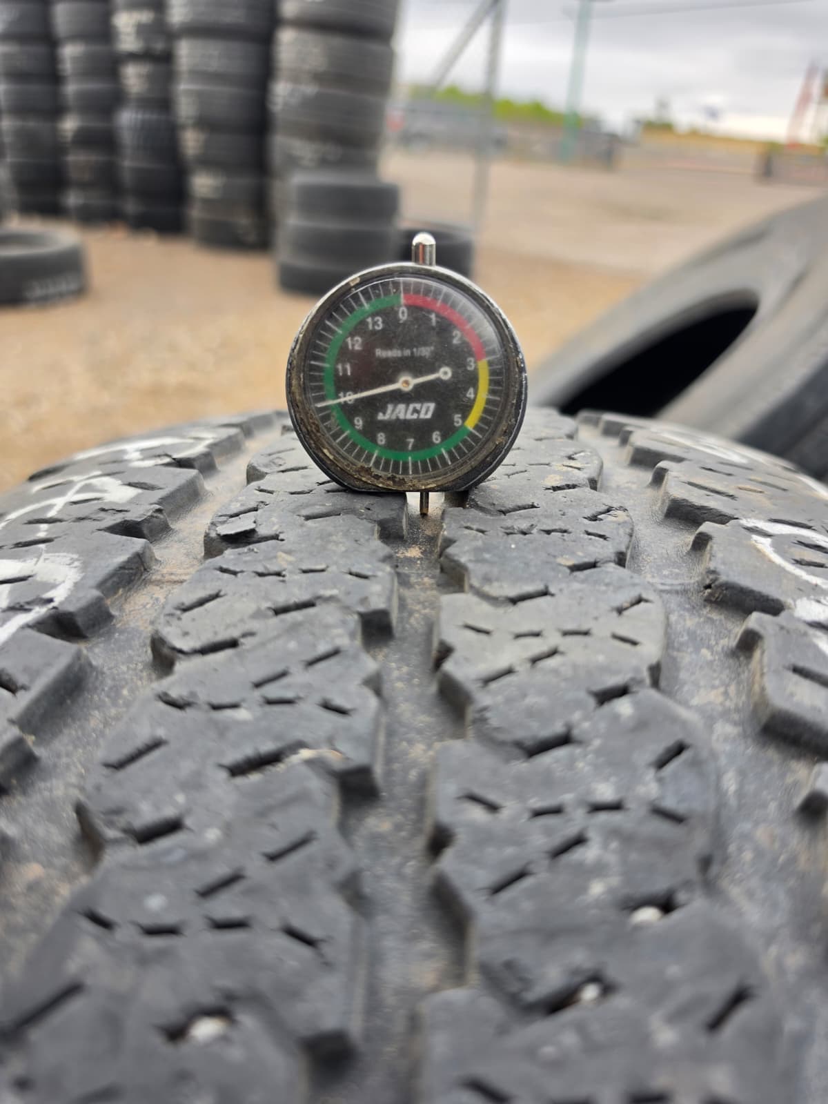 LT285/60R20 Set (4 Used Tires) FireStone Transforce AT