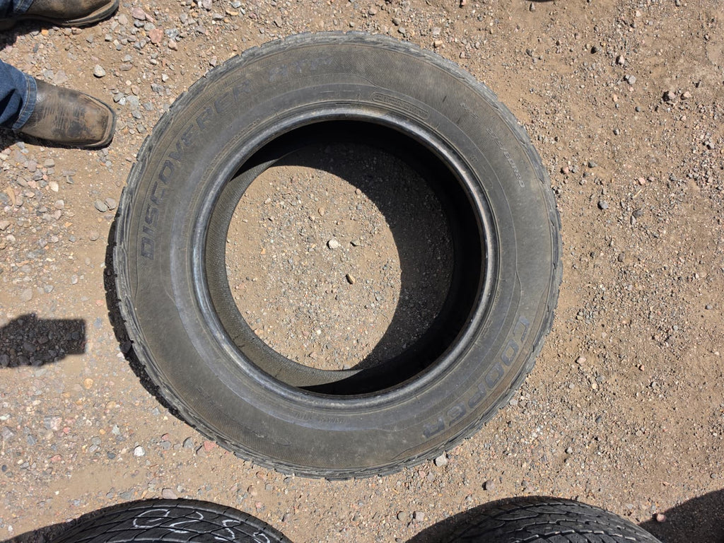 275/60R20 Set (4 Used Tires) Cooper Discoverer