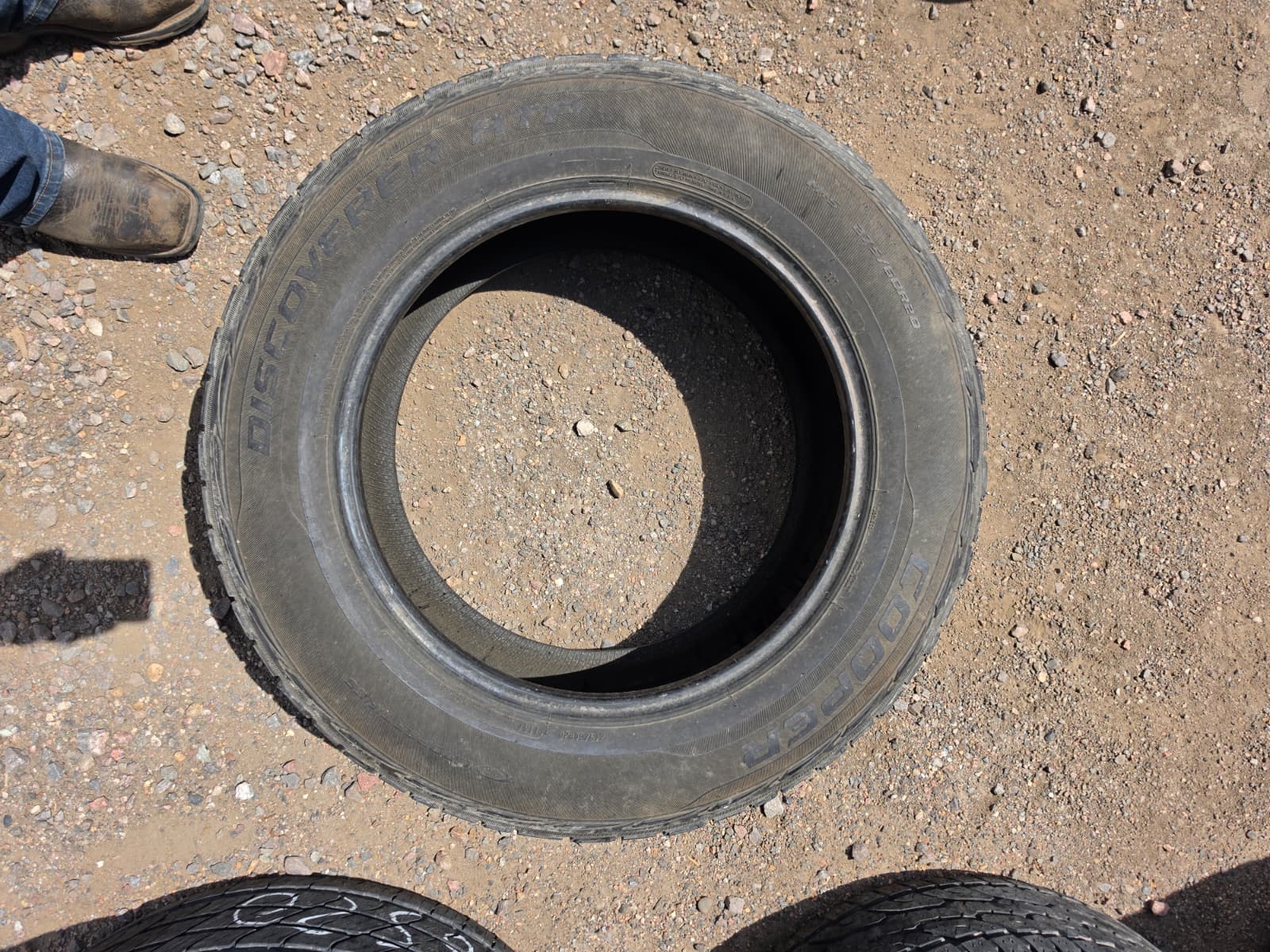 275/60R20 Set (4 Used Tires) Cooper Discoverer