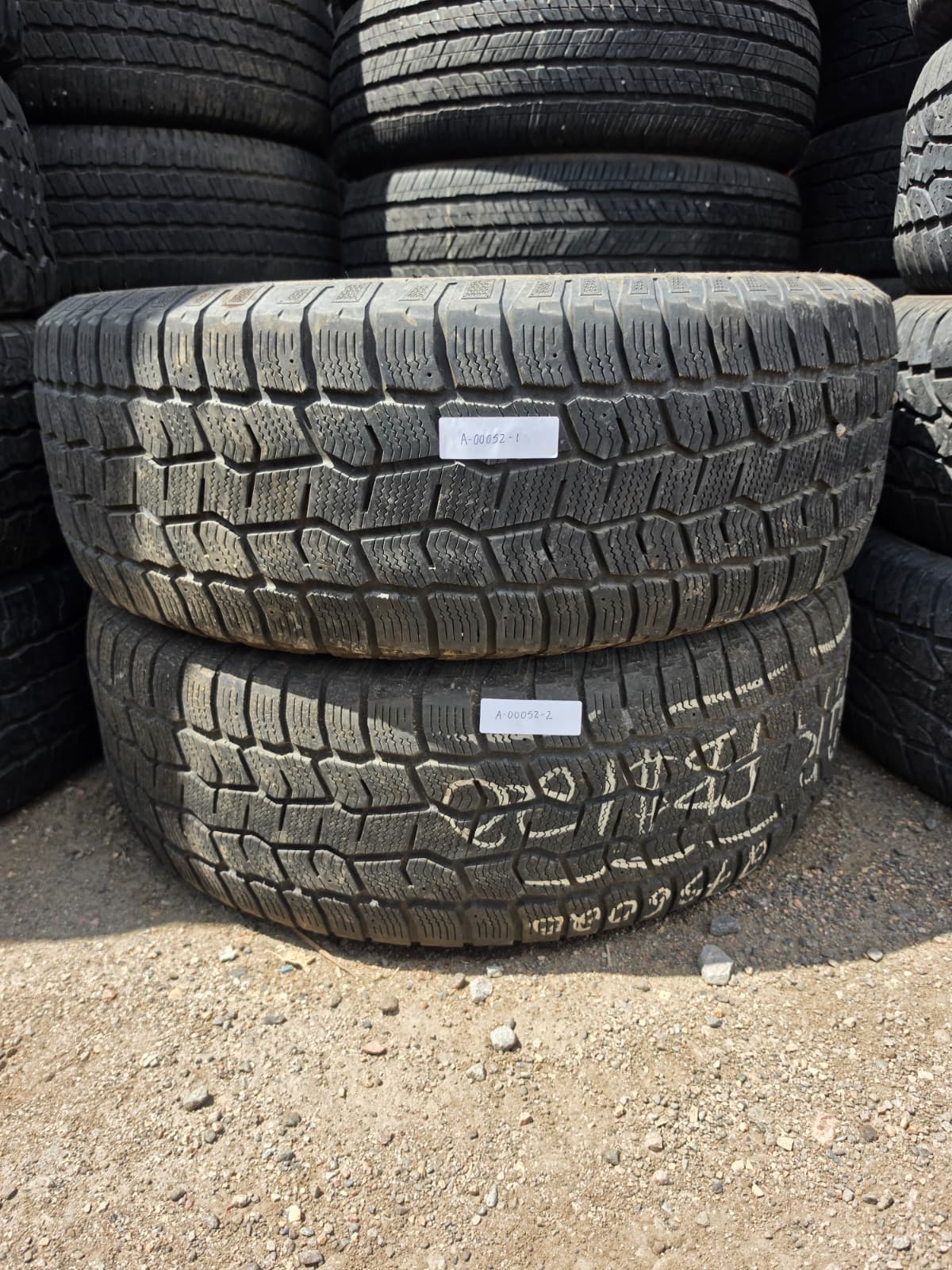 275/60R20 Pair (2 Used Tires) Cooper Discoverer Snow Claw