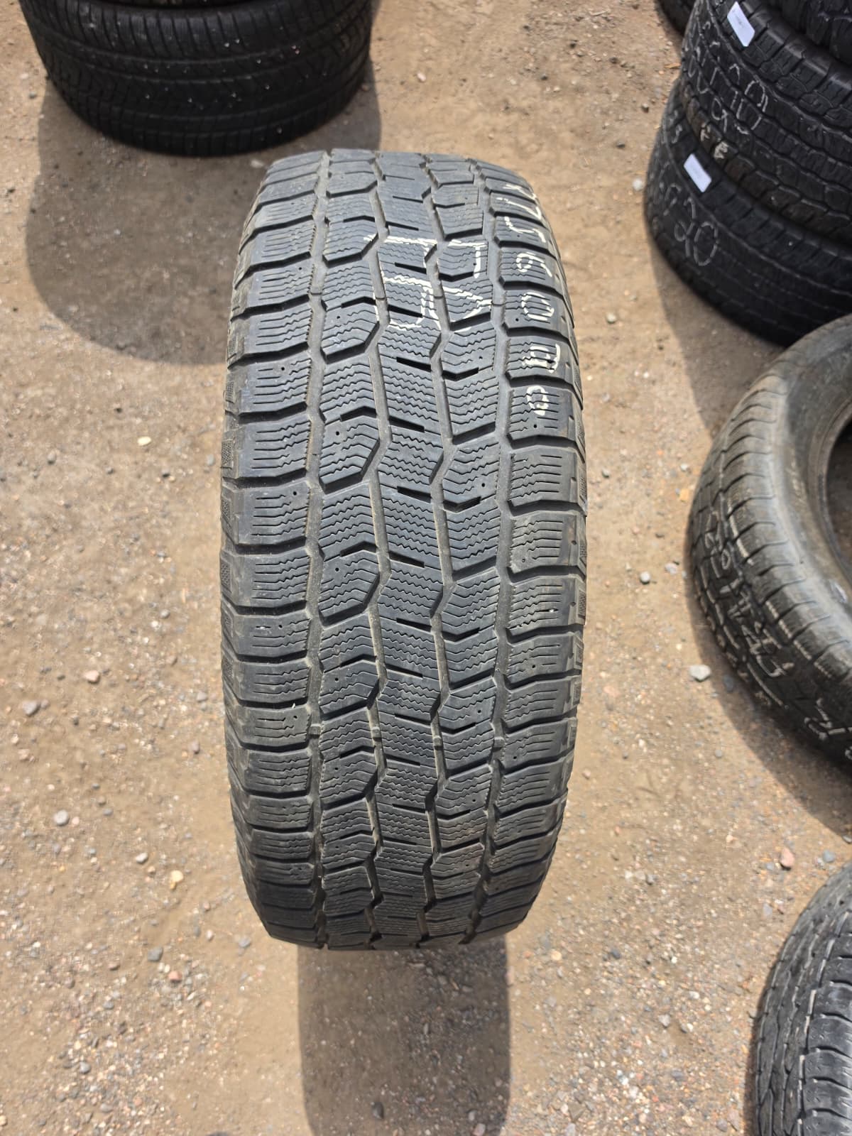 275/60R20 Pair (2 Used Tires) Cooper Discoverer Snow Claw
