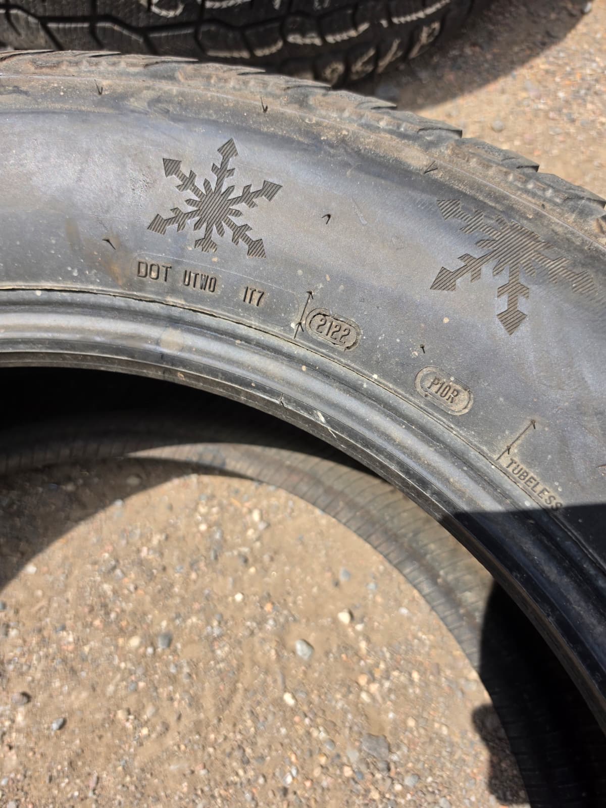 275/60R20 Pair (2 Used Tires) Cooper Discoverer Snow Claw
