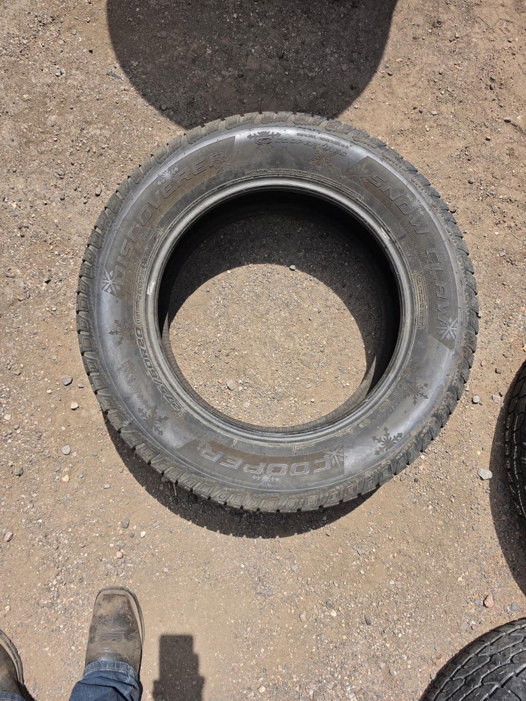 275/60R20 Pair (2 Used Tires) Cooper Discoverer Snow Claw