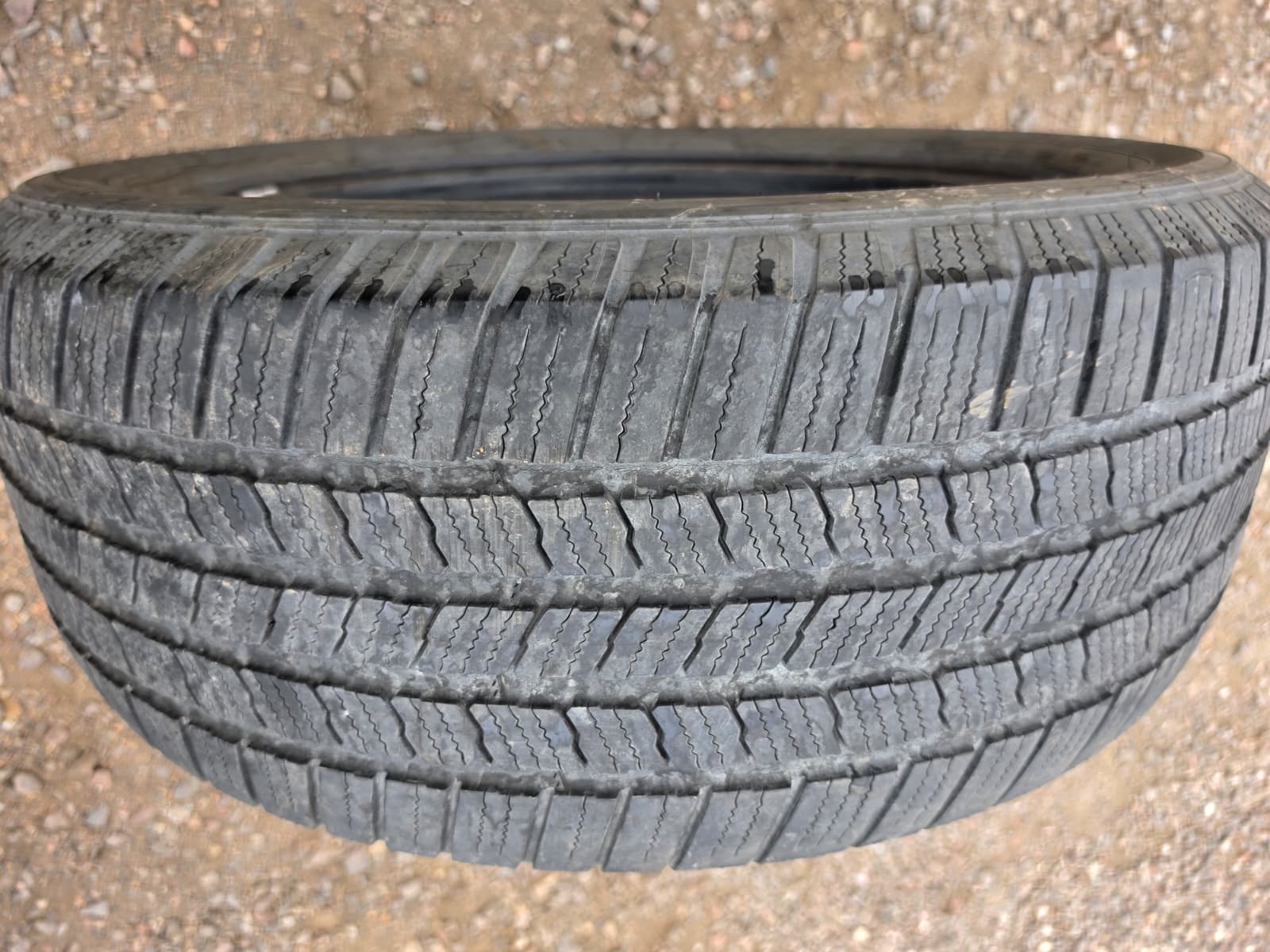255/50R20 Set (4 Used Tires) Michelin Defender LTX