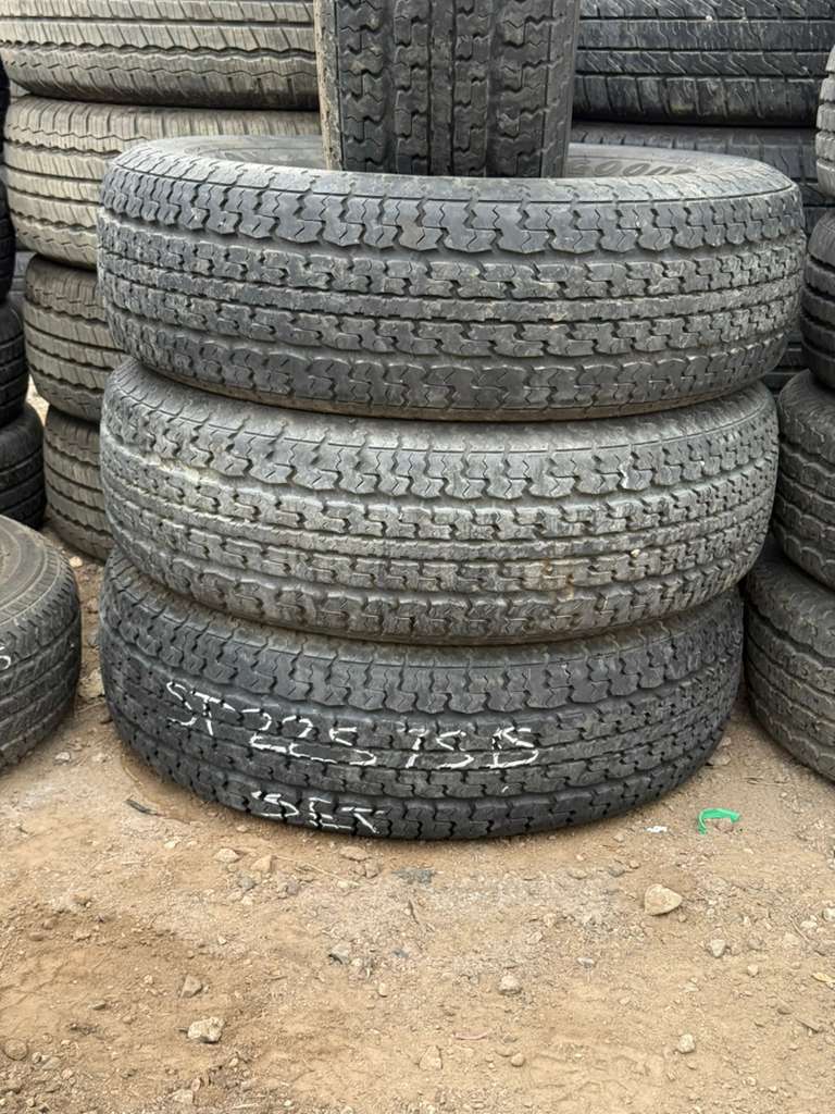 ST225/75R15 Set (4 Used Tires) Goodyear Marathon