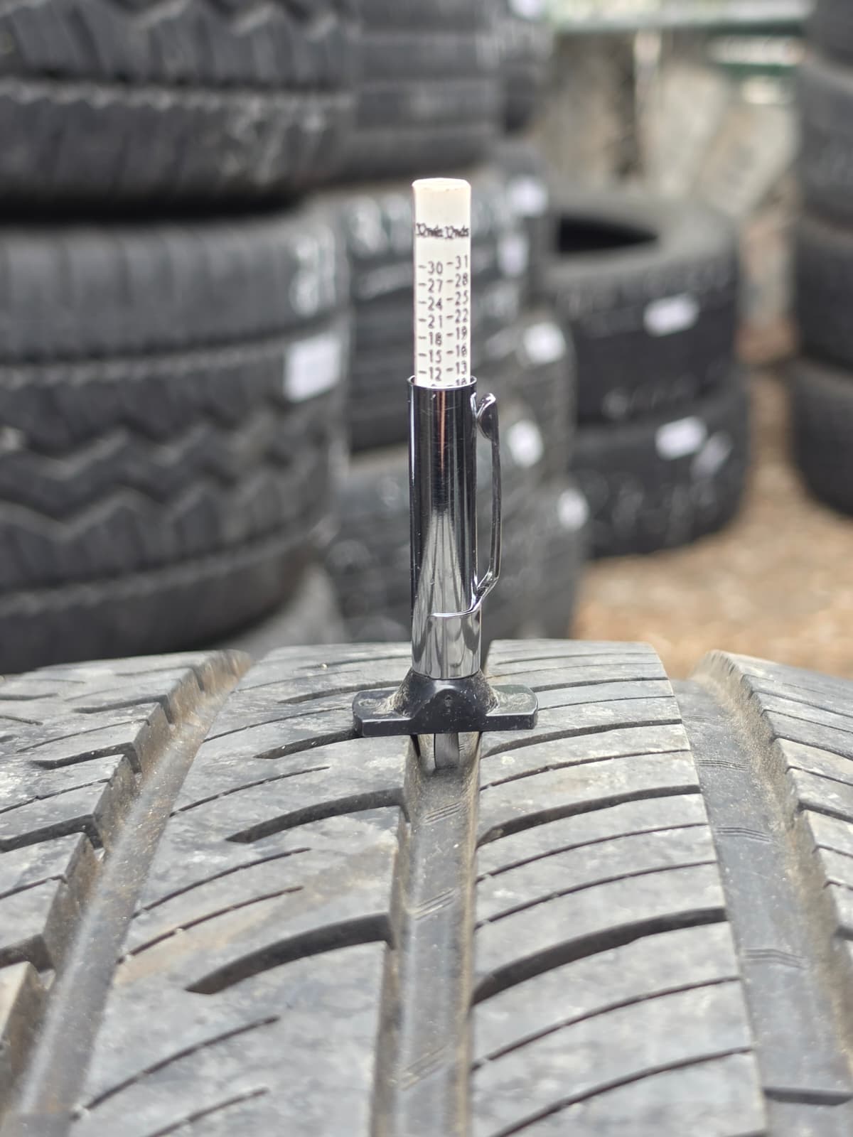 255/50R20 Pair (2 Used Tires) Advanta HP-02
