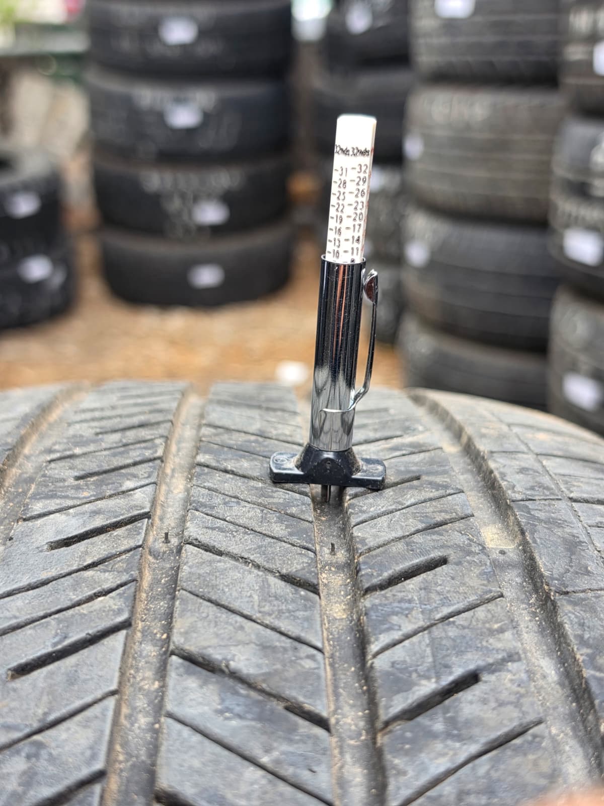 255/50R20 Pair (2 Used Tires) Kumho  Crugen HP51