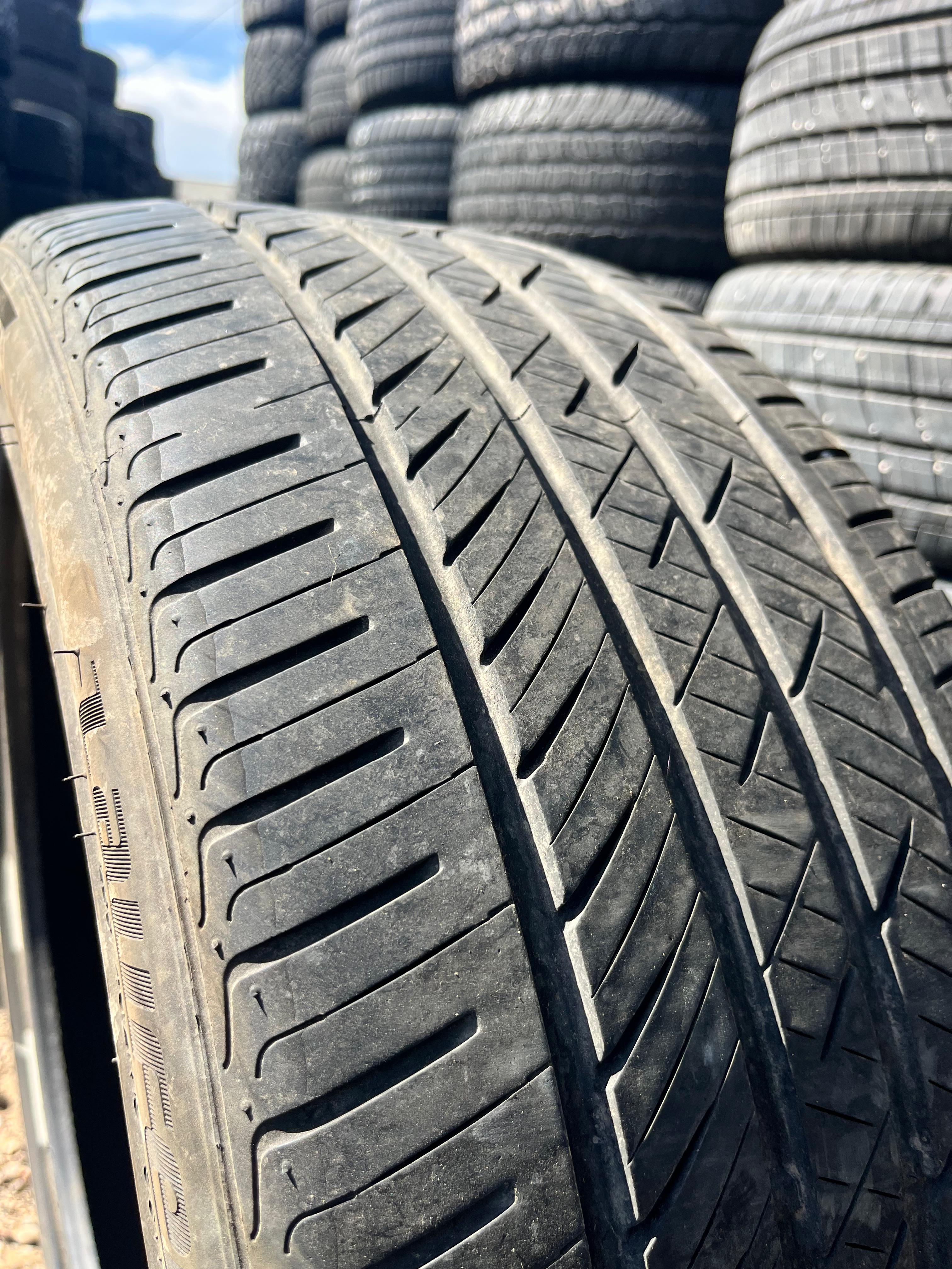 235/40ZR19 Pair (2 Used Tires) Laufenn S Fit AS