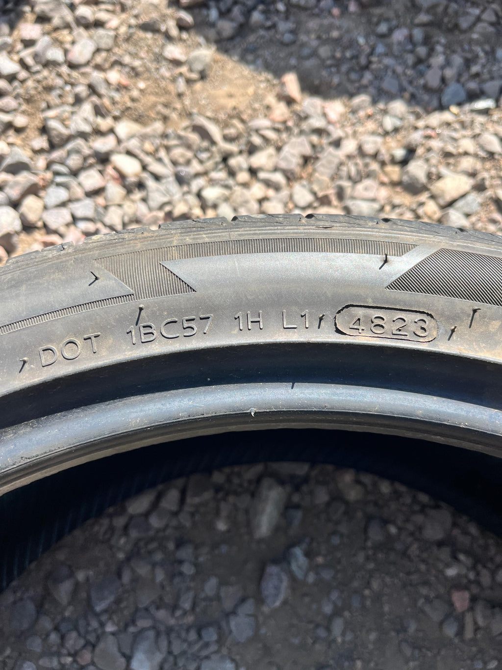 235/40ZR19 Pair (2 Used Tires) Laufenn S Fit AS