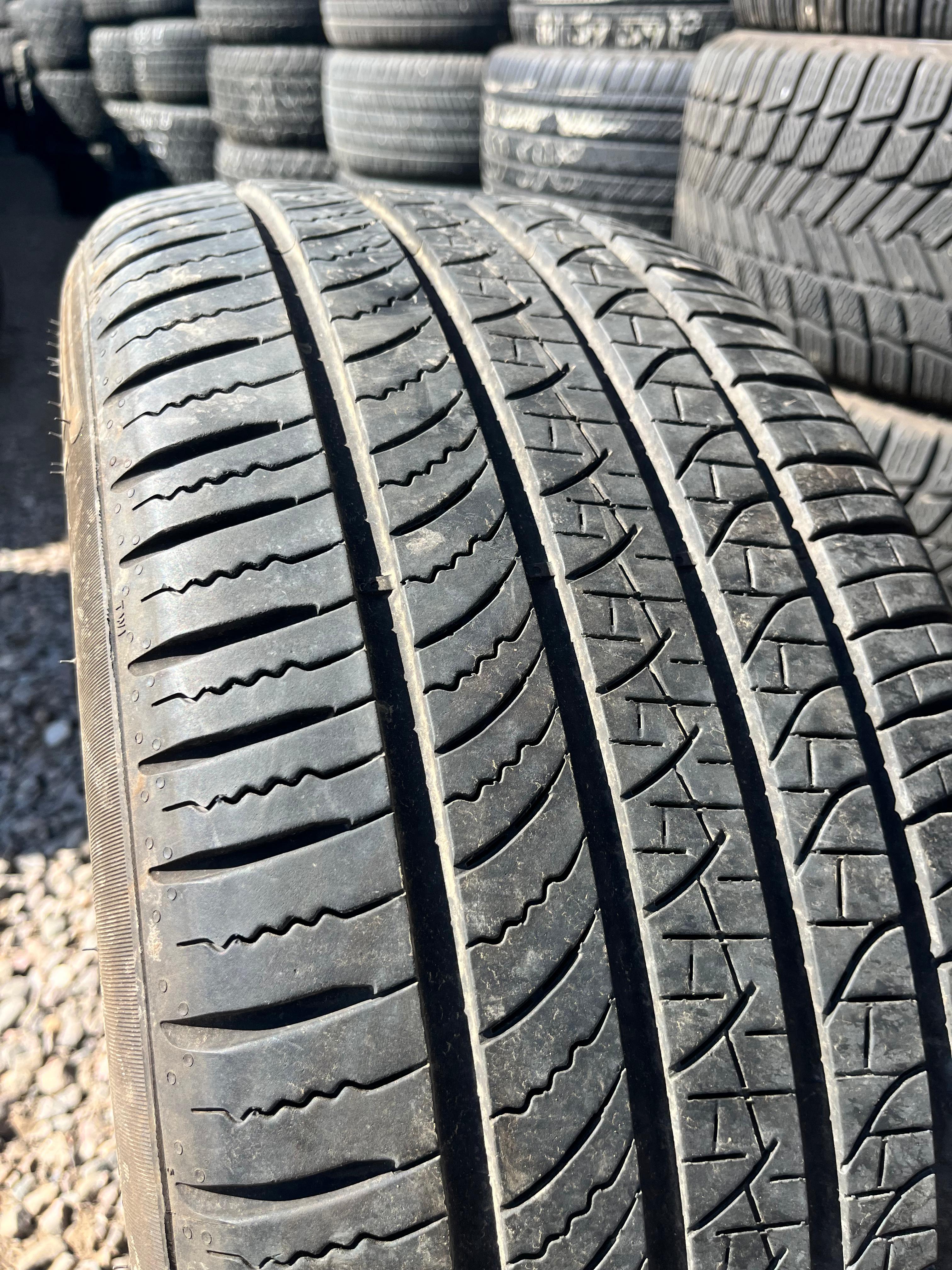 235/40R19 (3 Used Tires) Pirelli Cinturato P7