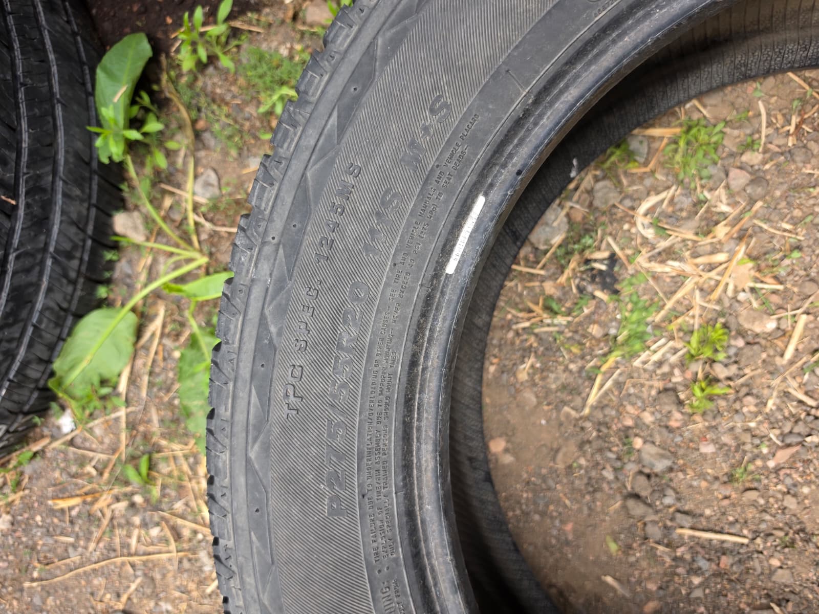 275/55R20 Pair (2 Used Tires) Bridgestone Dueler H/L