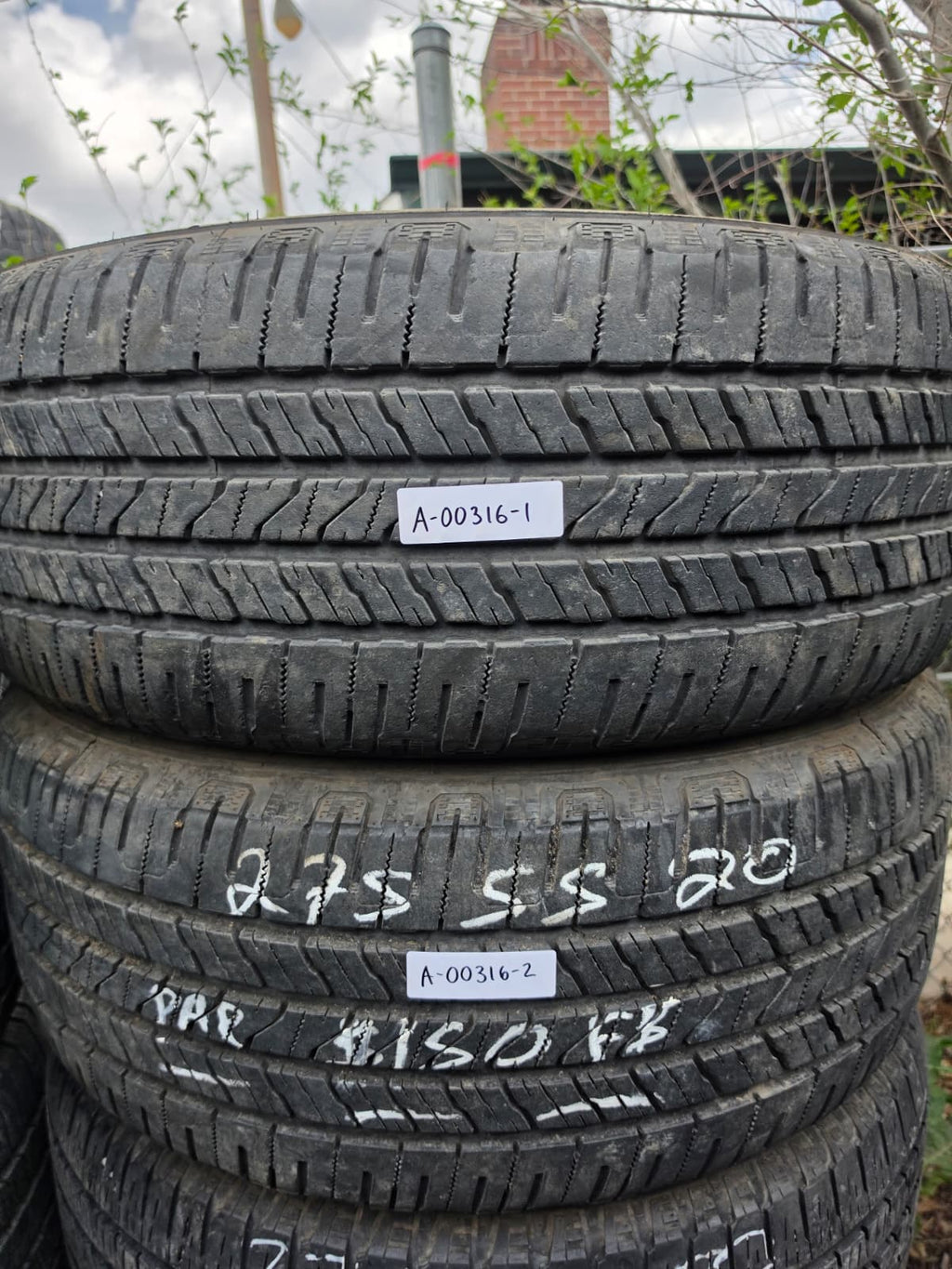 275/55R20 Pair (2 Used Tires) Laufenn X Fit HT