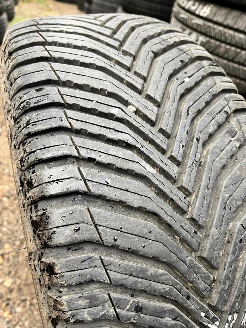 225/55R19 Set (4 Used Tires) Michelin Cross Climate