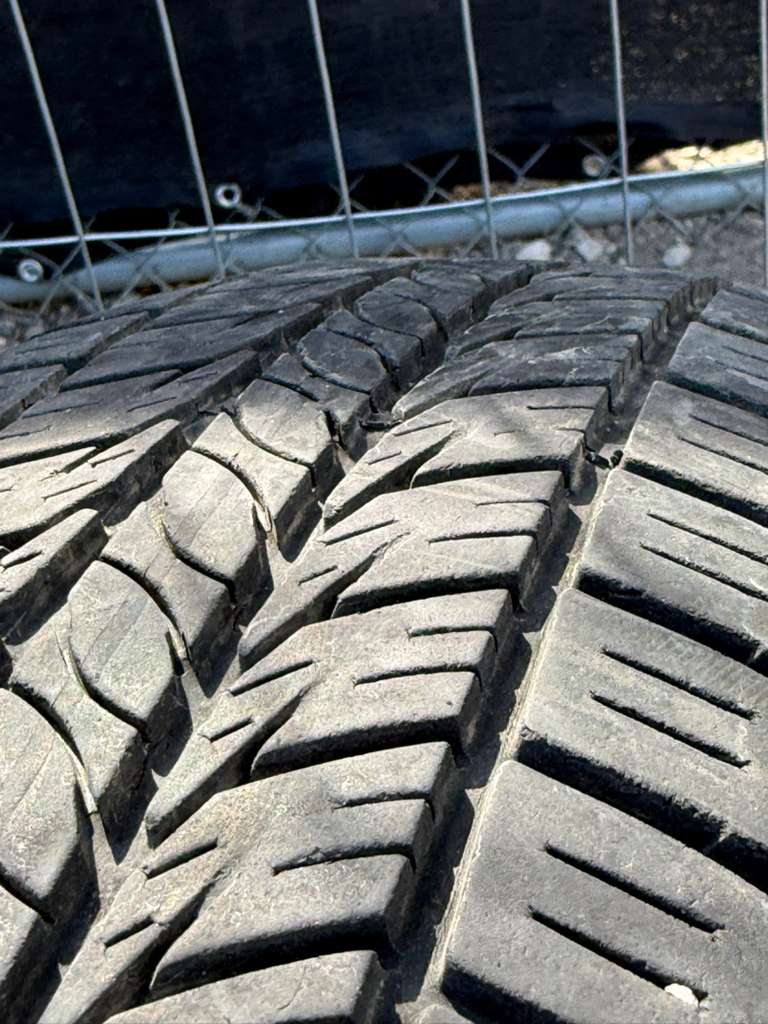 85/70R14 Pair (2 Used Tires) General Altimax RT343