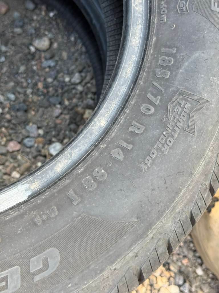 85/70R14 Pair (2 Used Tires) General Altimax RT343