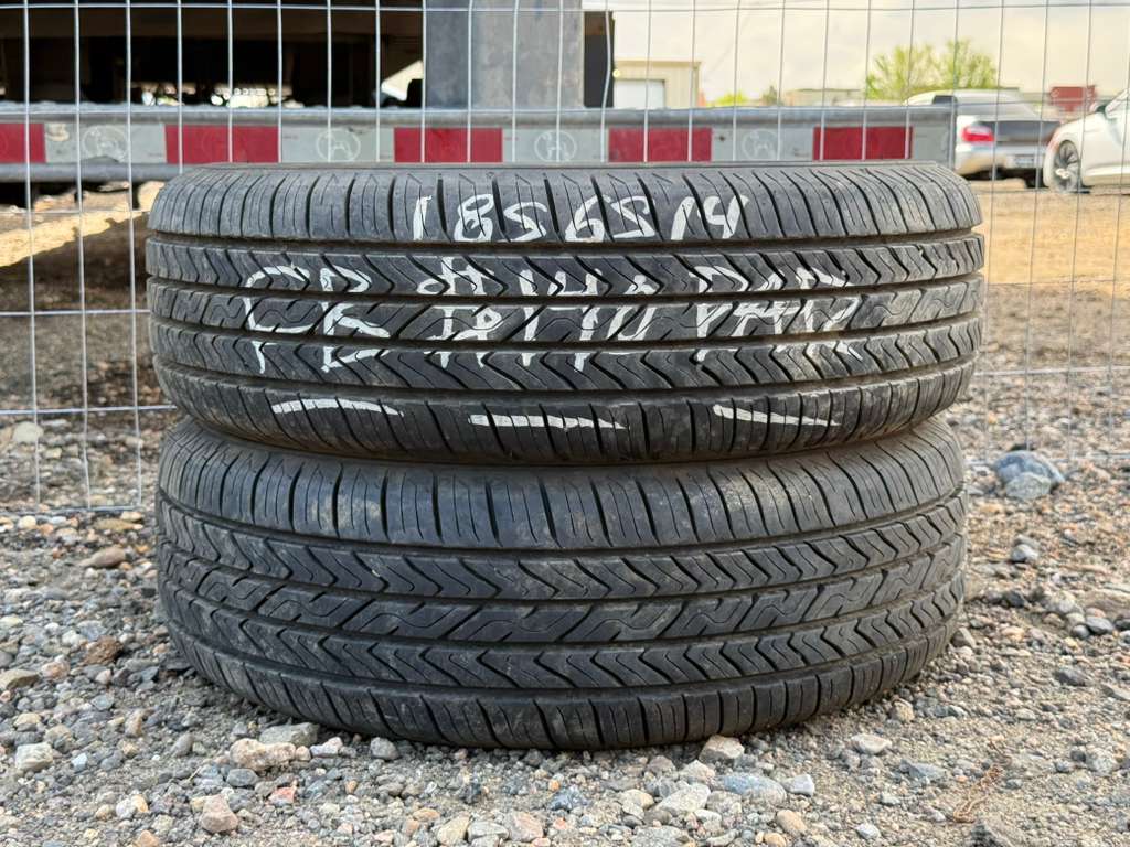 185/65R14 Pair (2 Like New Tires) Toyo Extensa A/S2
