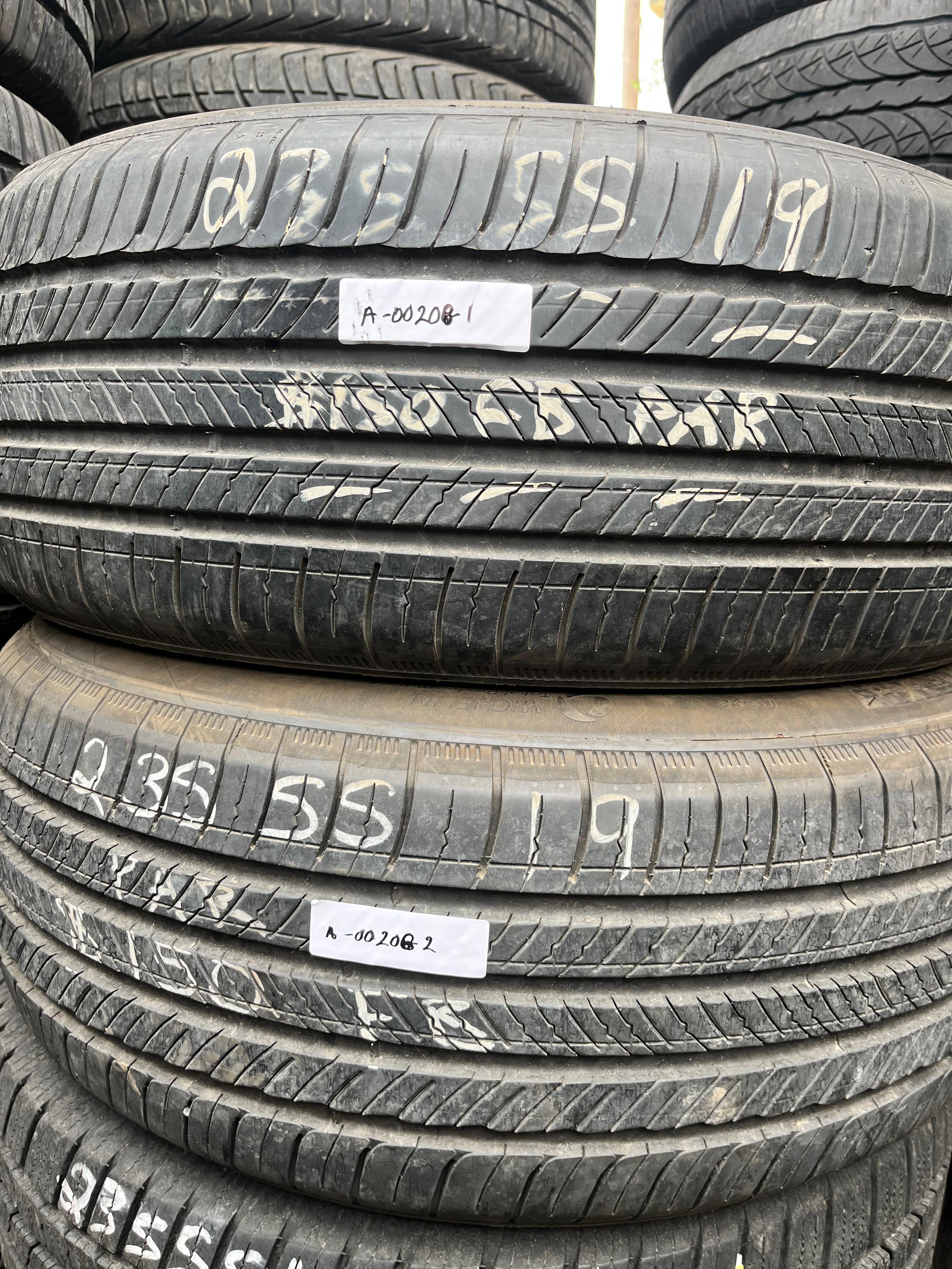 235/55R19 Pair (2 Used Tires) Michelin Primacy Tour