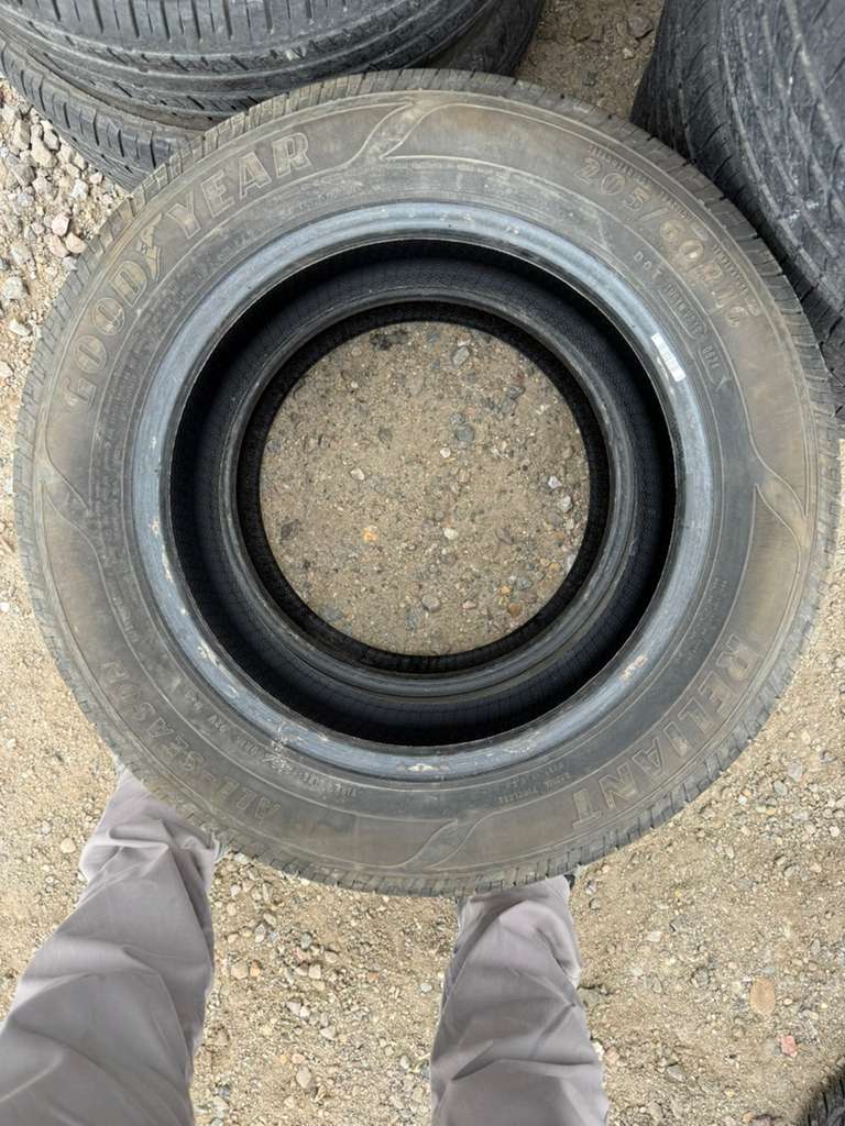 205/60R16 Pair (2 Used Tires) Goodyear Reliant