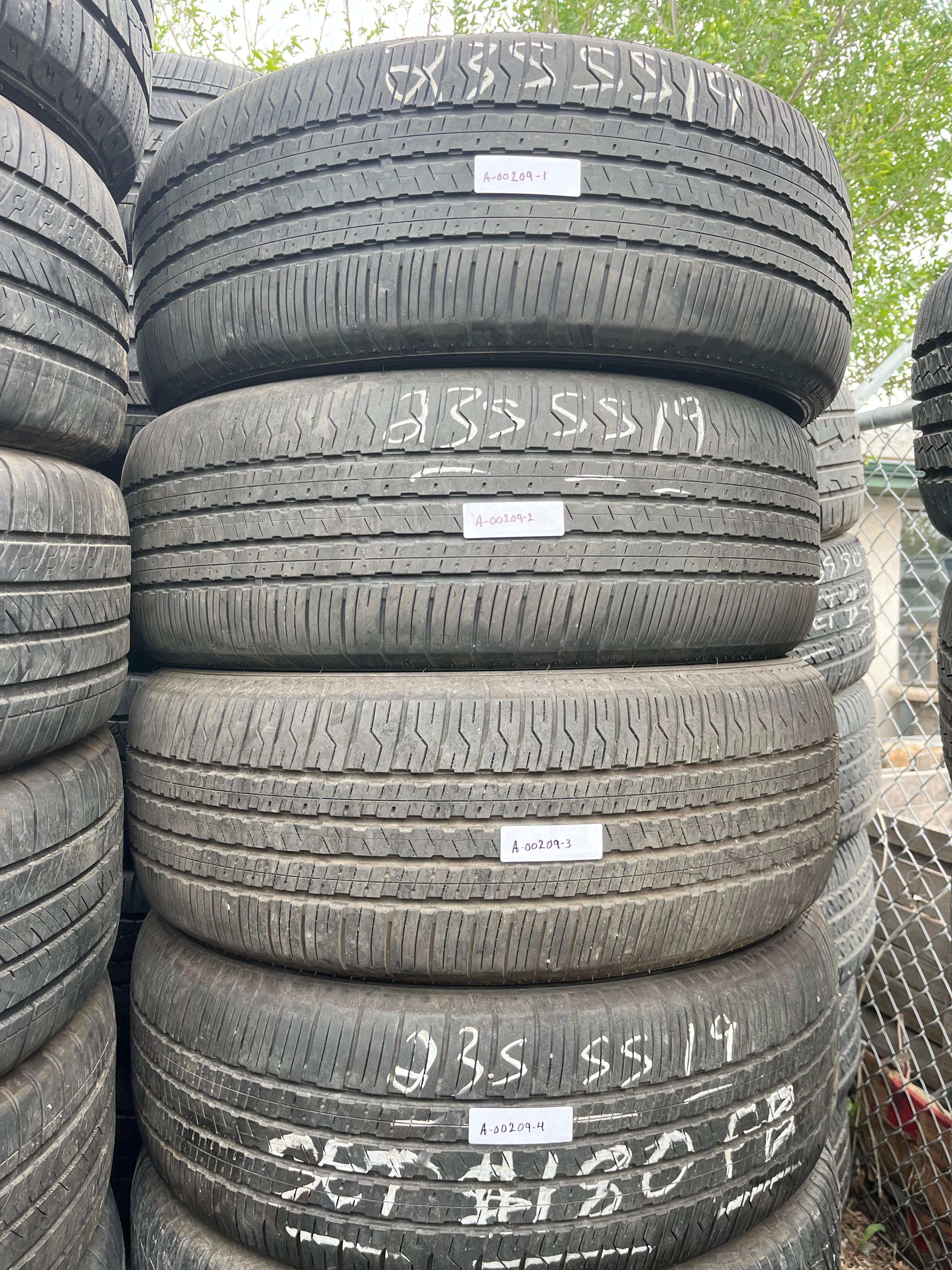 235/55R19 Set (4 Used Tires) Dunlop Grandtrek PT21