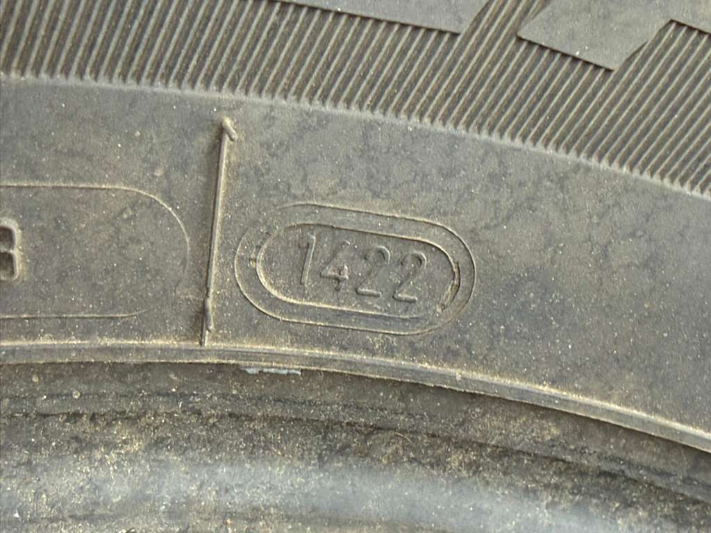 215/60R15 Pair (2 Used Tires) Mastercraft Stratus
