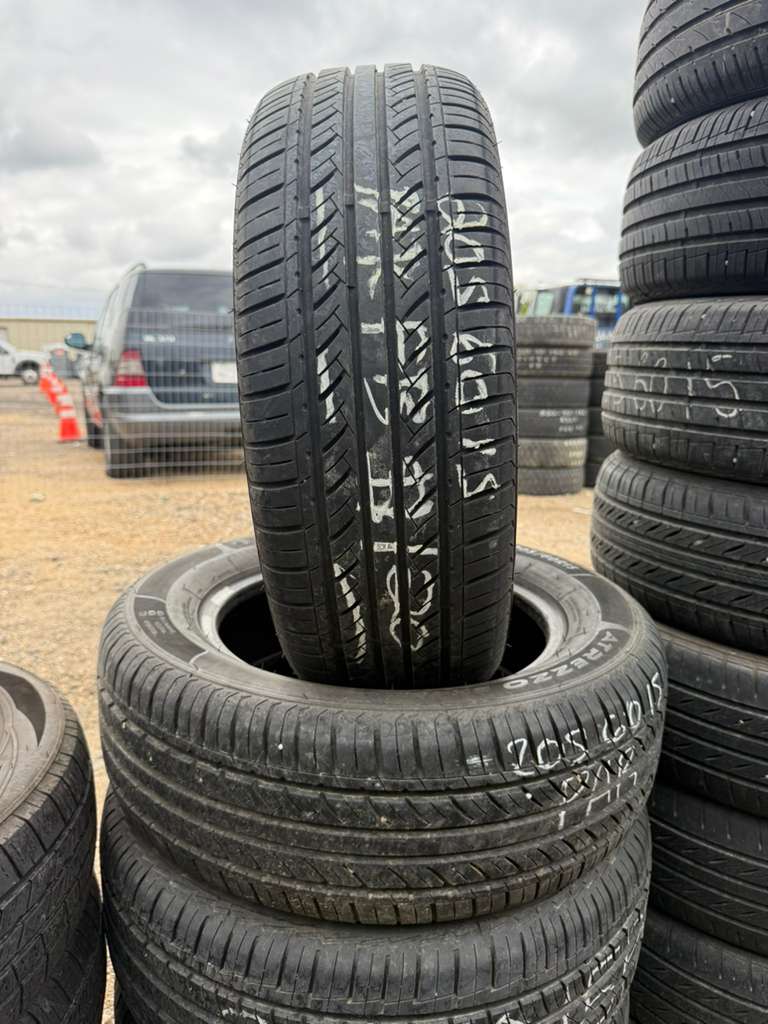 205/60R15 Pair (2 Used Tires) Sailun Atrezzo SH406