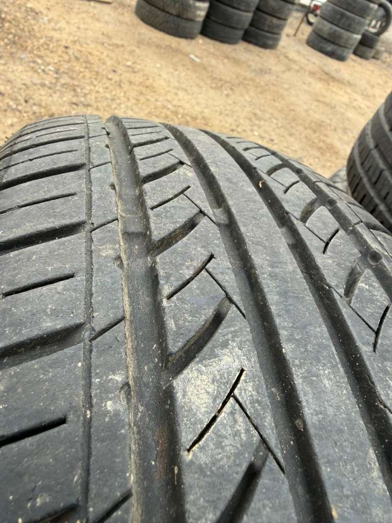 205/60R15 Pair (2 Used Tires) Sailun Atrezzo SH406