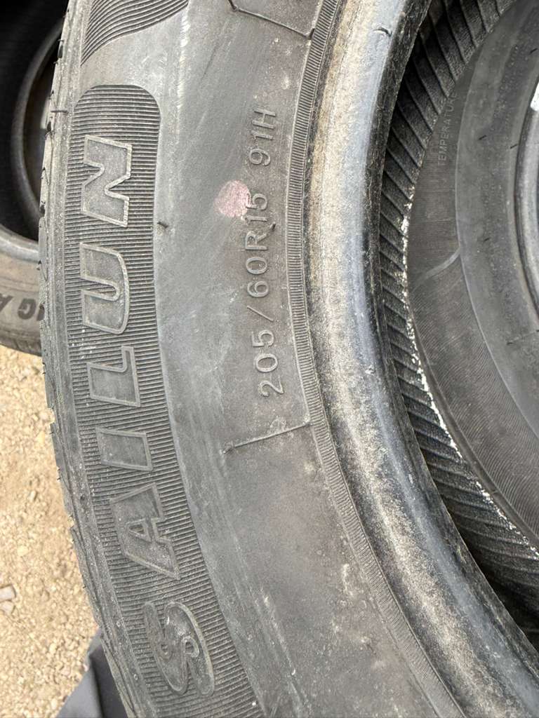 205/60R15 Pair (2 Used Tires) Sailun Atrezzo SH406