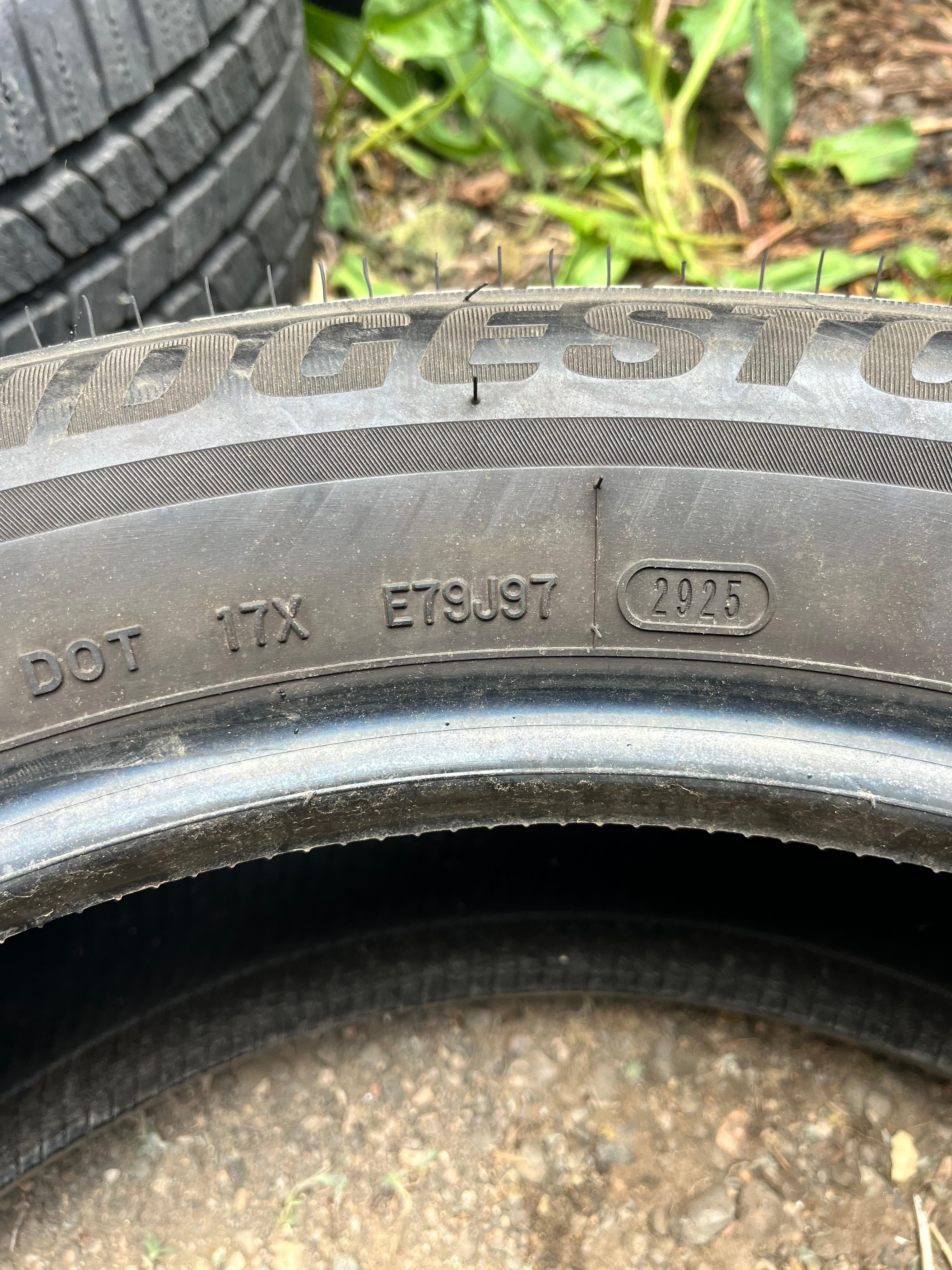 235/55R19 Pair (2 Used Tires) Bridgestone Turanza (el 440)