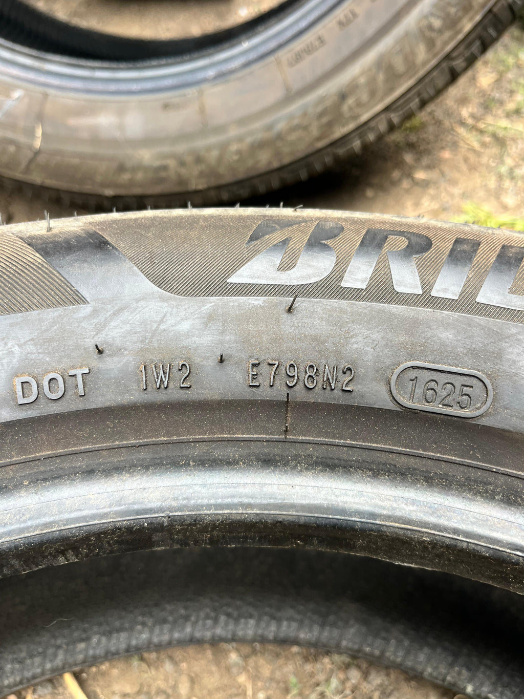 235/55R19 Pair (2 Used Tires) Bridgestone Turanza (Everdrive enliten)