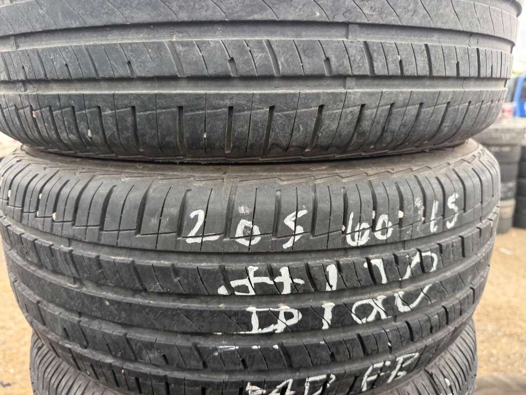 205/60R15 Pair (2 Used Tires) Mastercaft Stratus