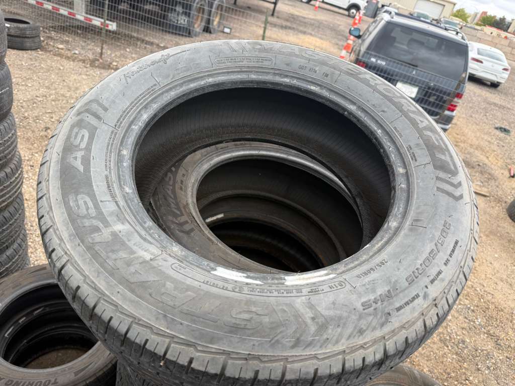205/60R15 Pair (2 Used Tires) Mastercaft Stratus