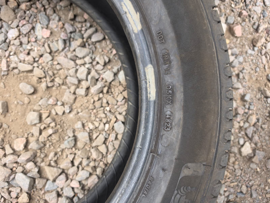 225/60R18 Set (4 Used Tires) Michelin Defender 2