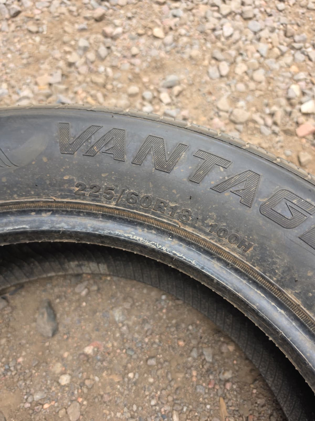 225/60R18 Pair (2 Used Tires) Vantage  Touring A/S