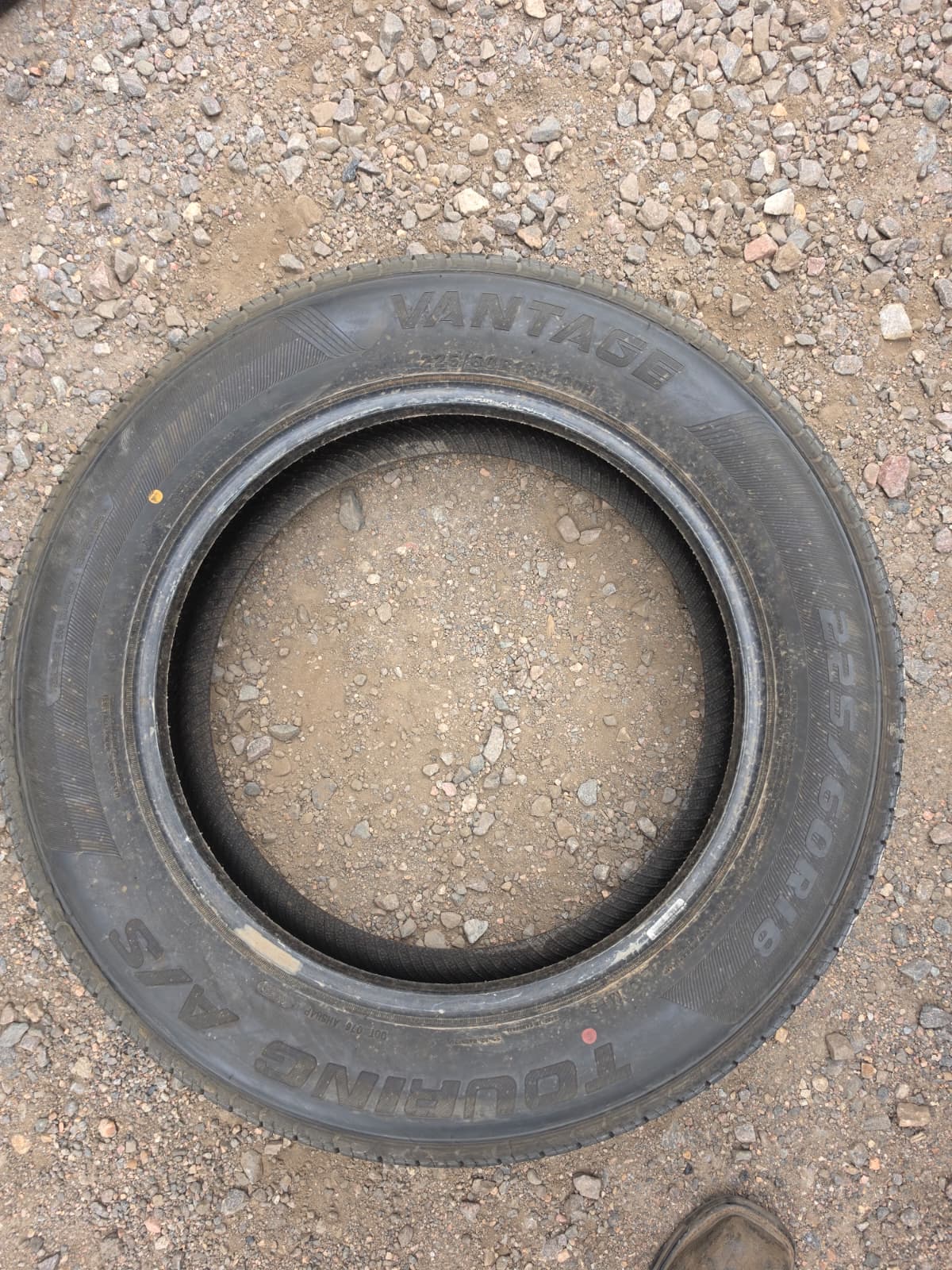 225/60R18 Pair (2 Used Tires) Vantage  Touring A/S