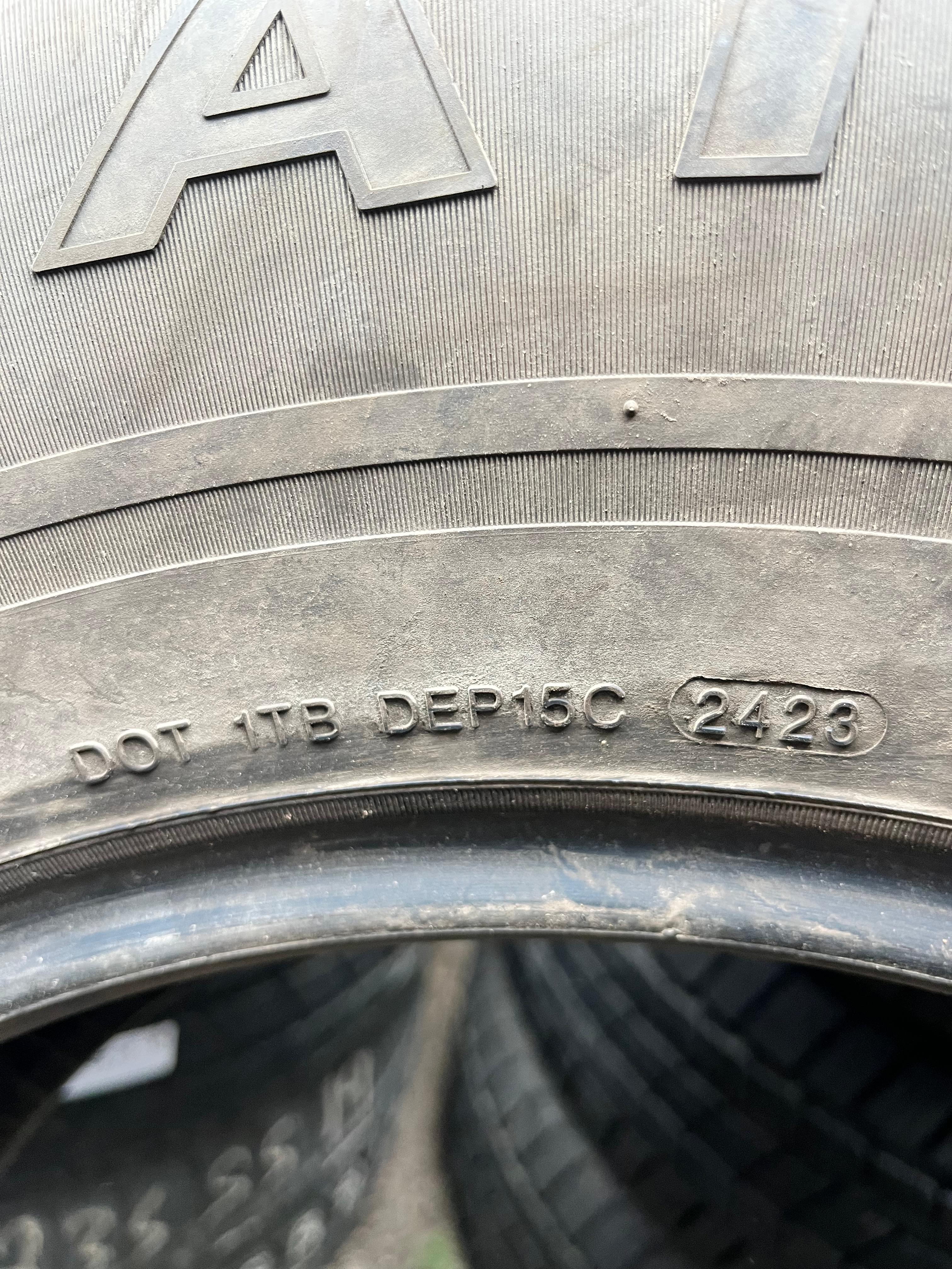 LT275/70R18 Pair (2 Used Tires) National Commando HTS