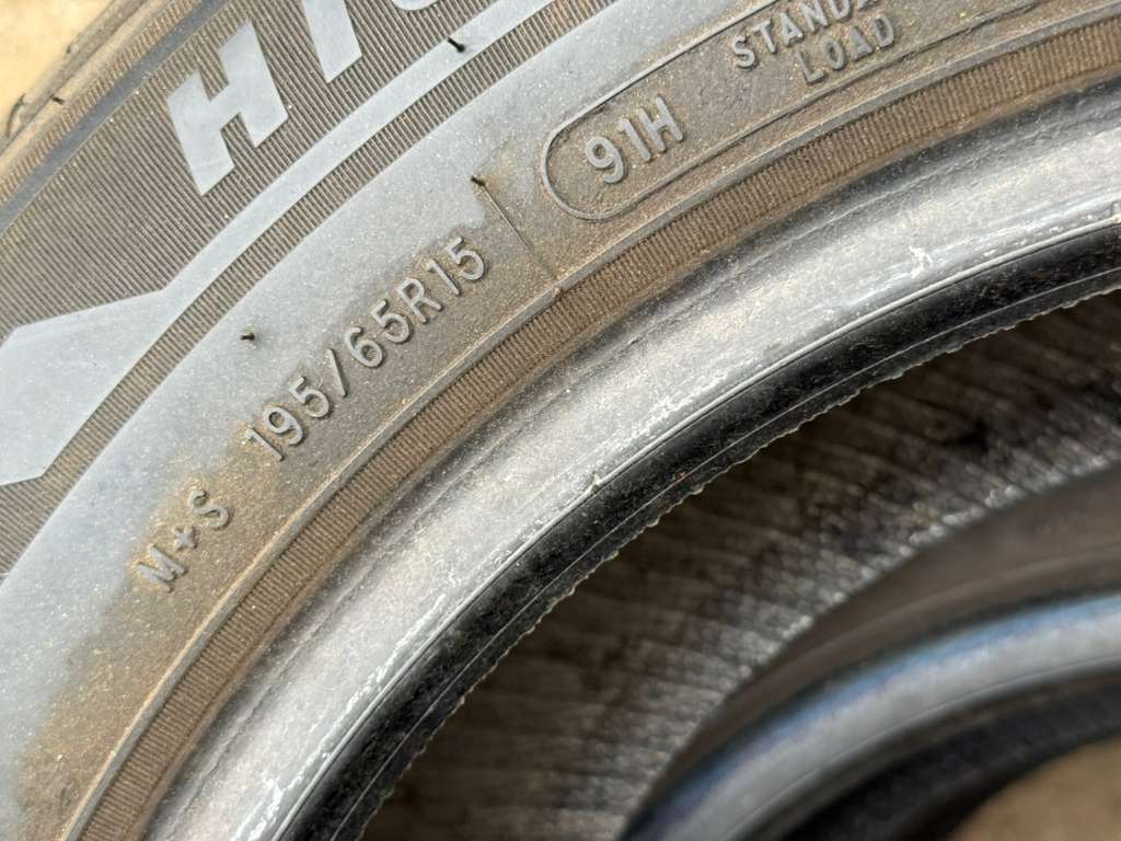 195/65R15 Set (4 Used Tires) Prinx Hicity 2