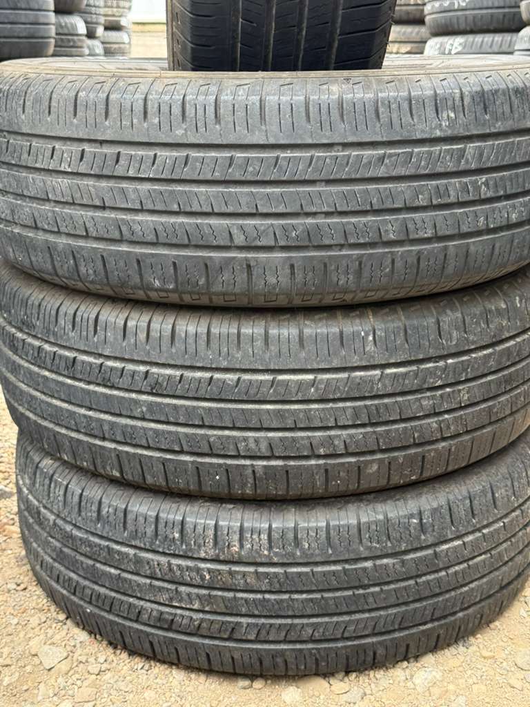 195/65R15 Set (4 Used Tires) Prinx Hicity 2