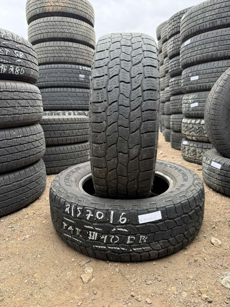 215/70R16 Pair (2 Used Tires) Cooper Discoverer AT3 45