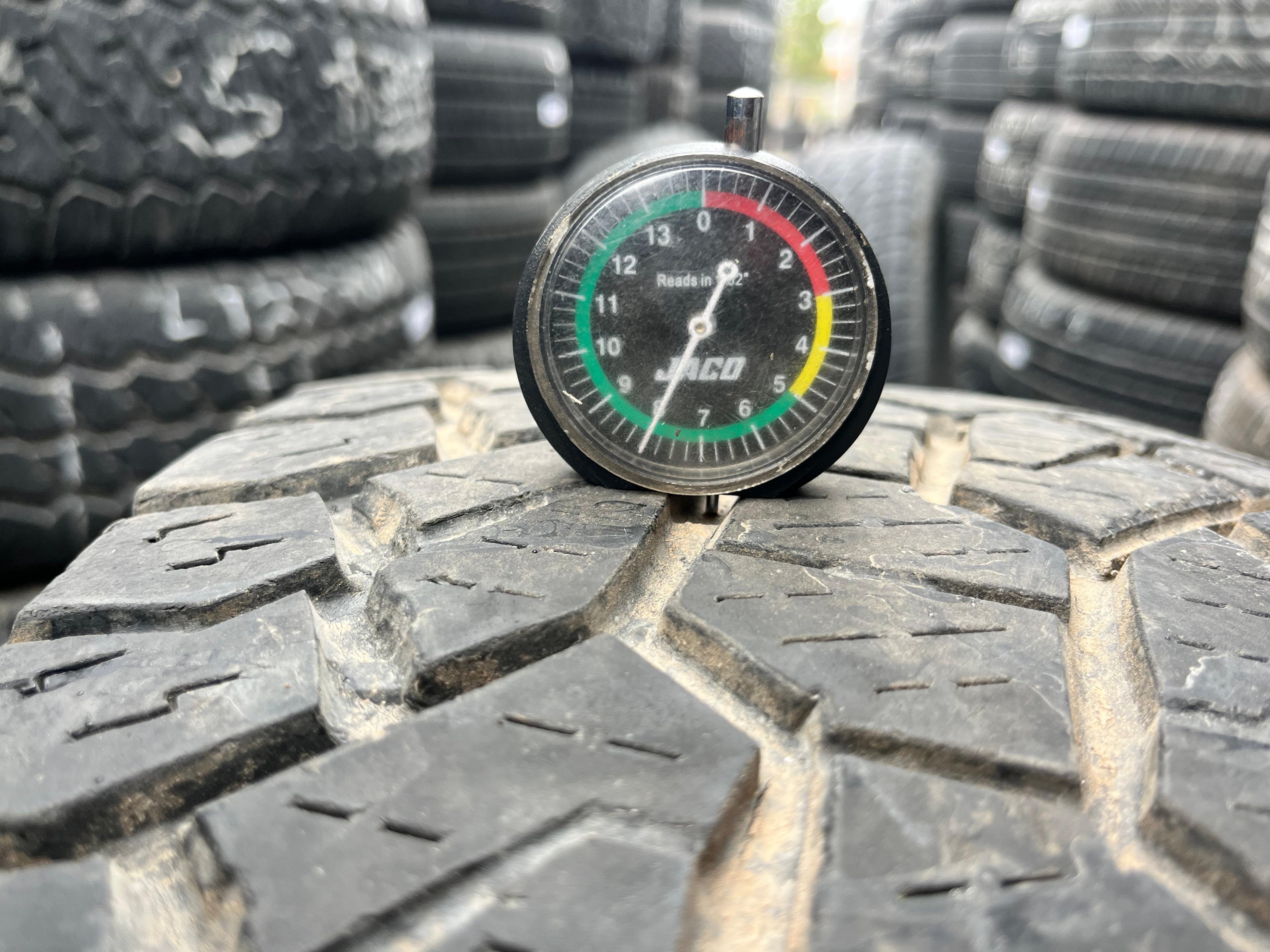 LT275/70R18 Pair (2 used Tires) Pathfinder