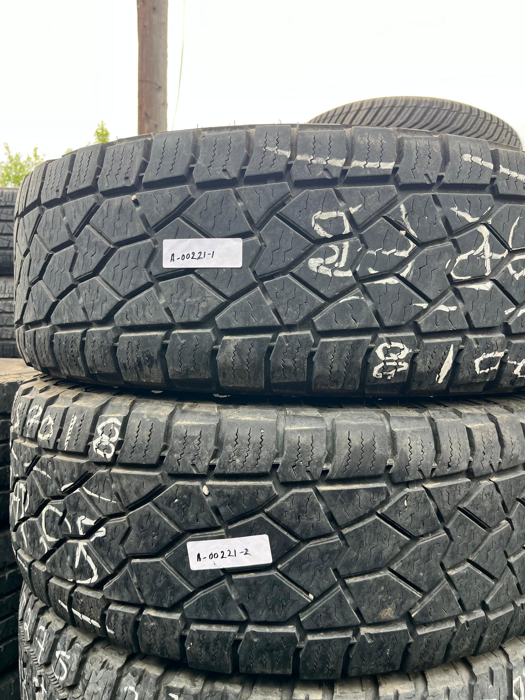 LT275/70R18 Pair (2 Used Tires)   Back Country Dean tires