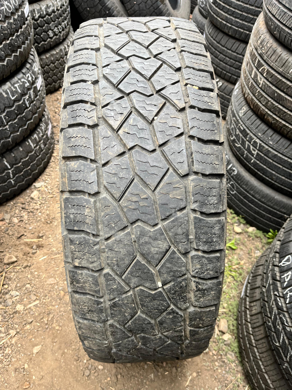 LT275/70R18 Pair (2 Used Tires)   Back Country Dean tires
